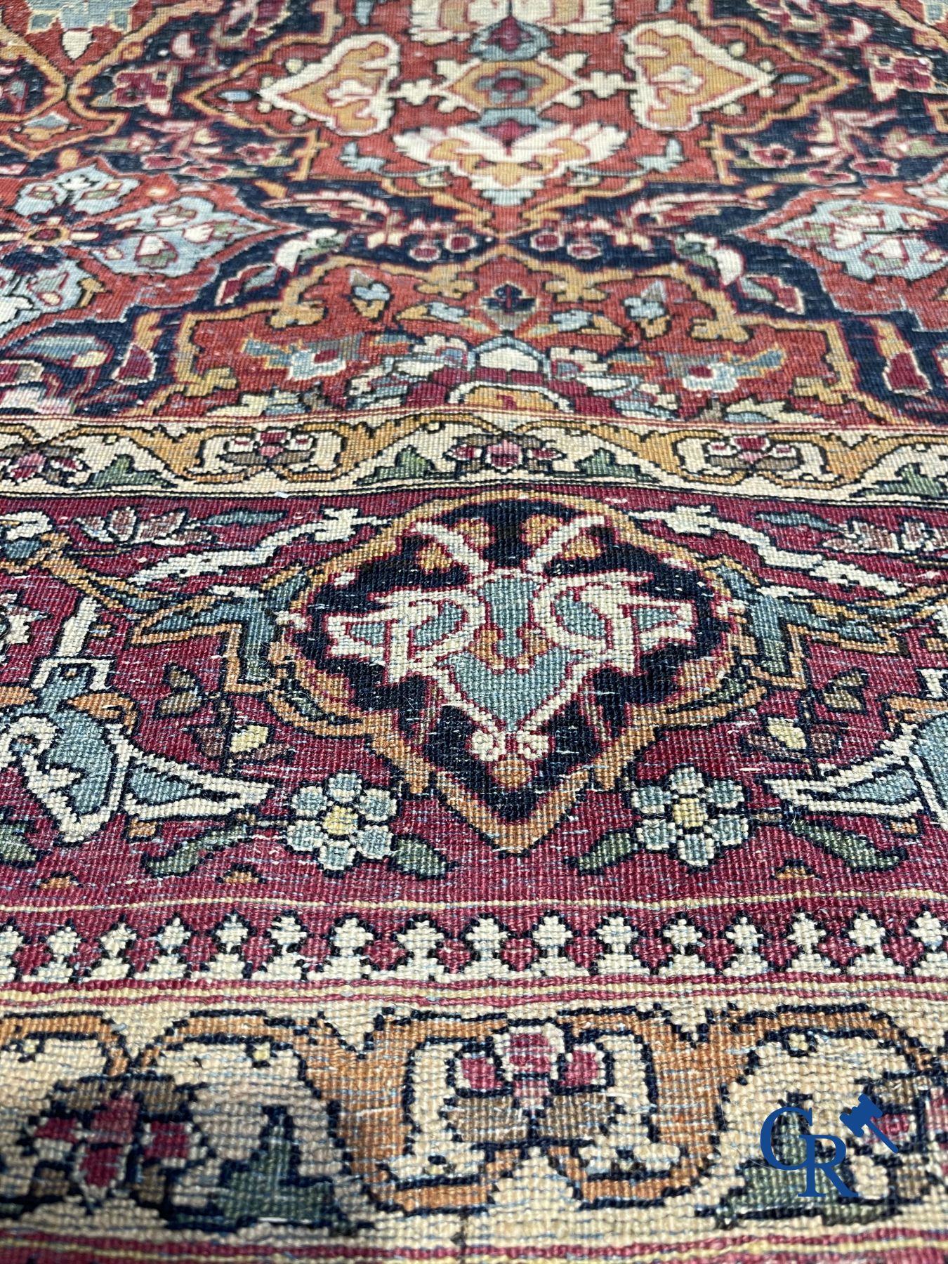 Tapis: Tapis oriental ancien.