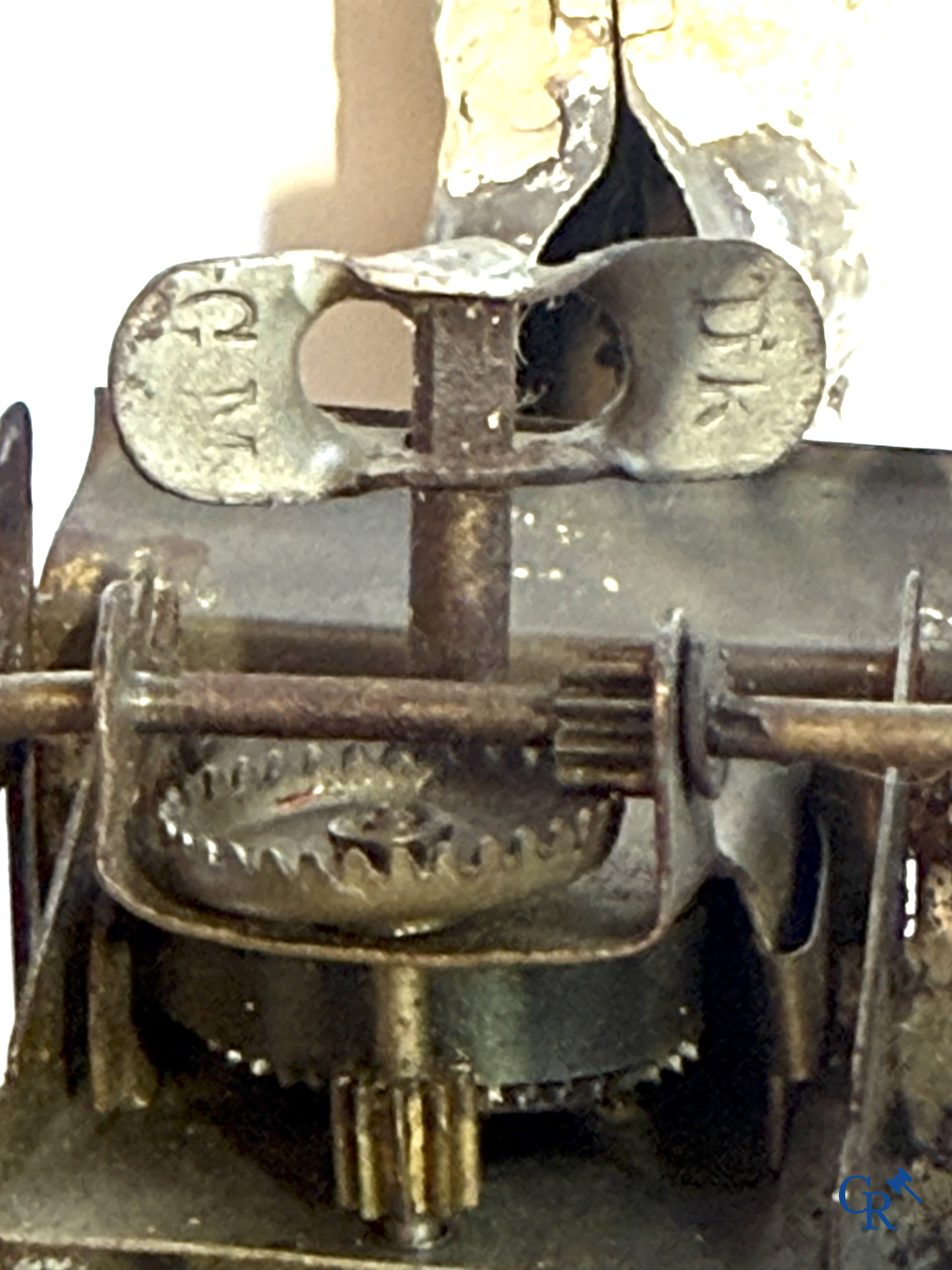 Günthermann. Een pierrot met geit in mechanisch beschilderd blikken speelgoed. Duitsland circa 1910.