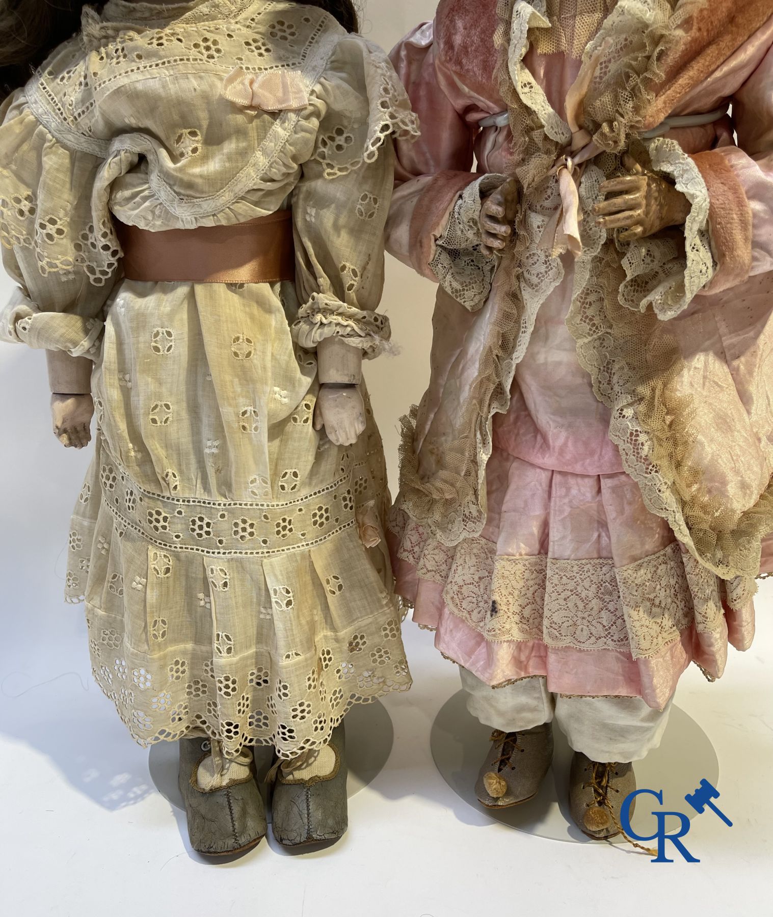 Toys: antique dolls: Beautiful lot of 2 dolls with porcelain head and a toy.