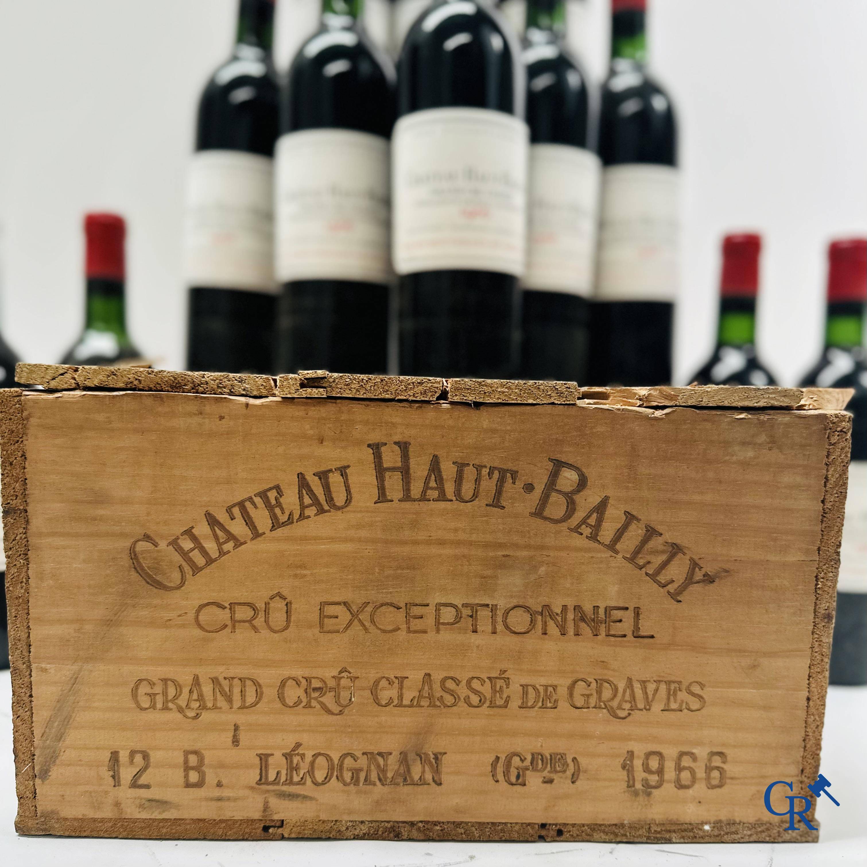 Wijn - Bordeaux: Château Haut-Bailly 1966, 0,75L. Rouge. Grand Cru Classé.