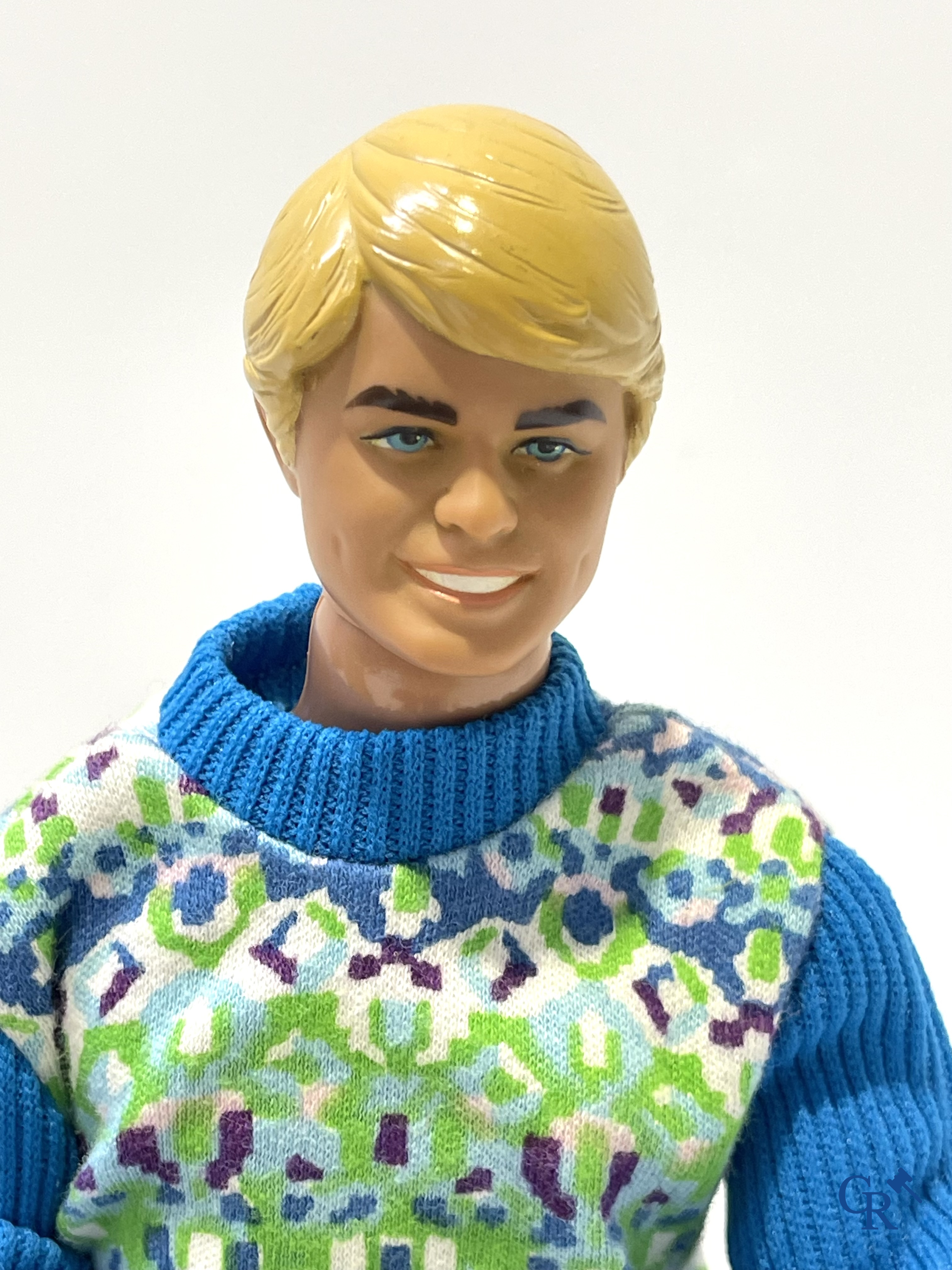 Vieux jouets. Mattel, un beau lot de poupées et attributs. Barbie, Ricky, Skipper, Ken, etc. Années 1960 et plus tard.