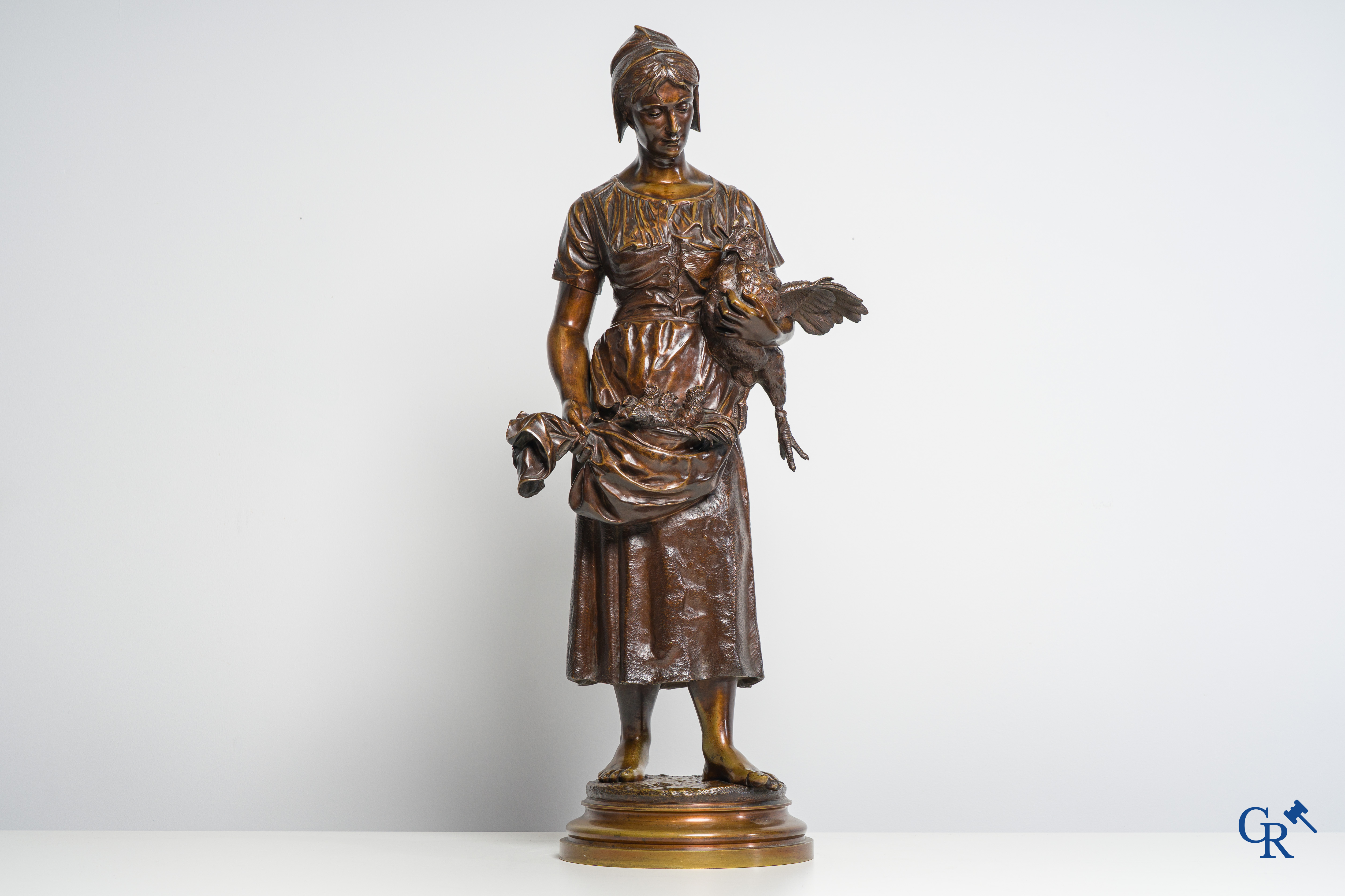 Alfred Barye (1839-1882): Statue en bronze à patine brune. Éleveur de poulets avec poule et les poussins.