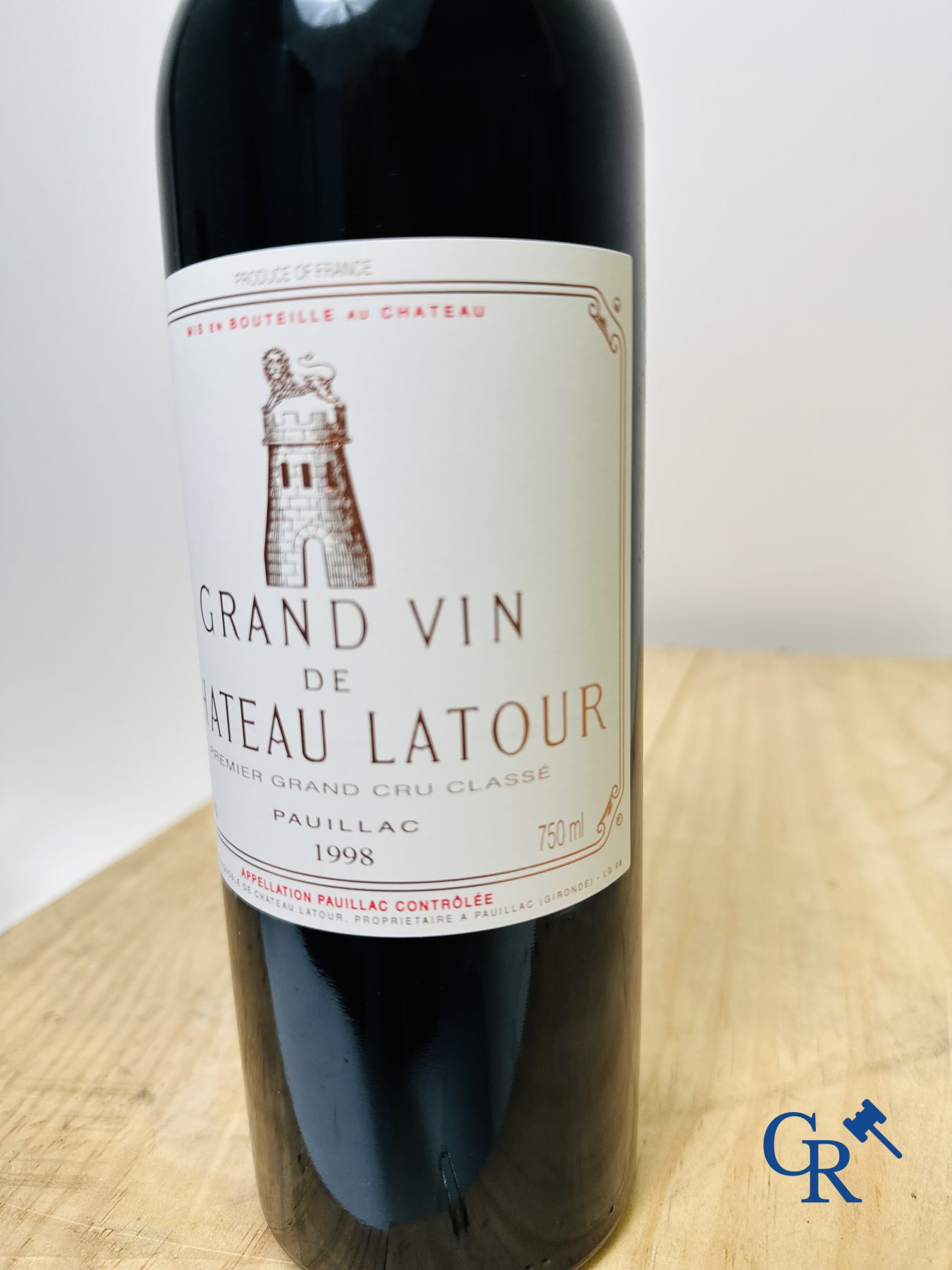 Wijn - Bordeaux: Château Latour 1998, 0,75L. Rouge. 1er Grand Cru Classé. 12 flessen.