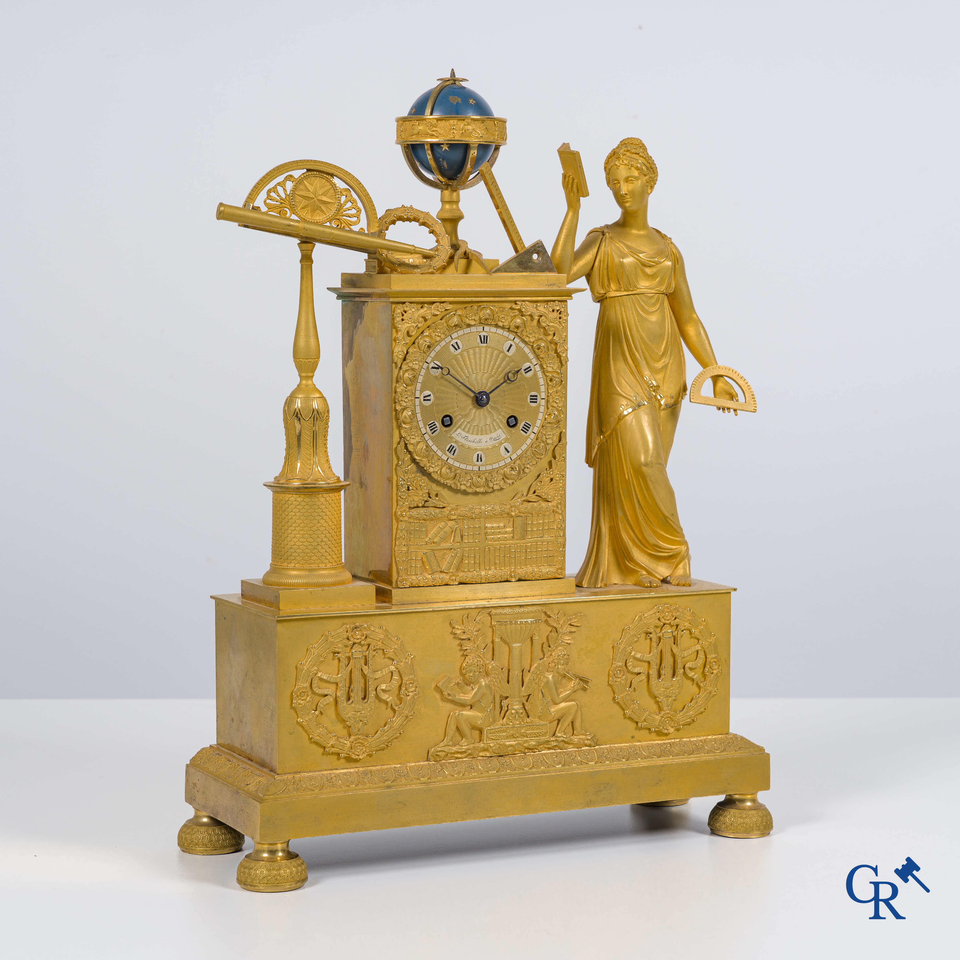 Fleschelle à Paris, richly decorated and finely chiseled clock. Restoration period. 1st half 19th century.