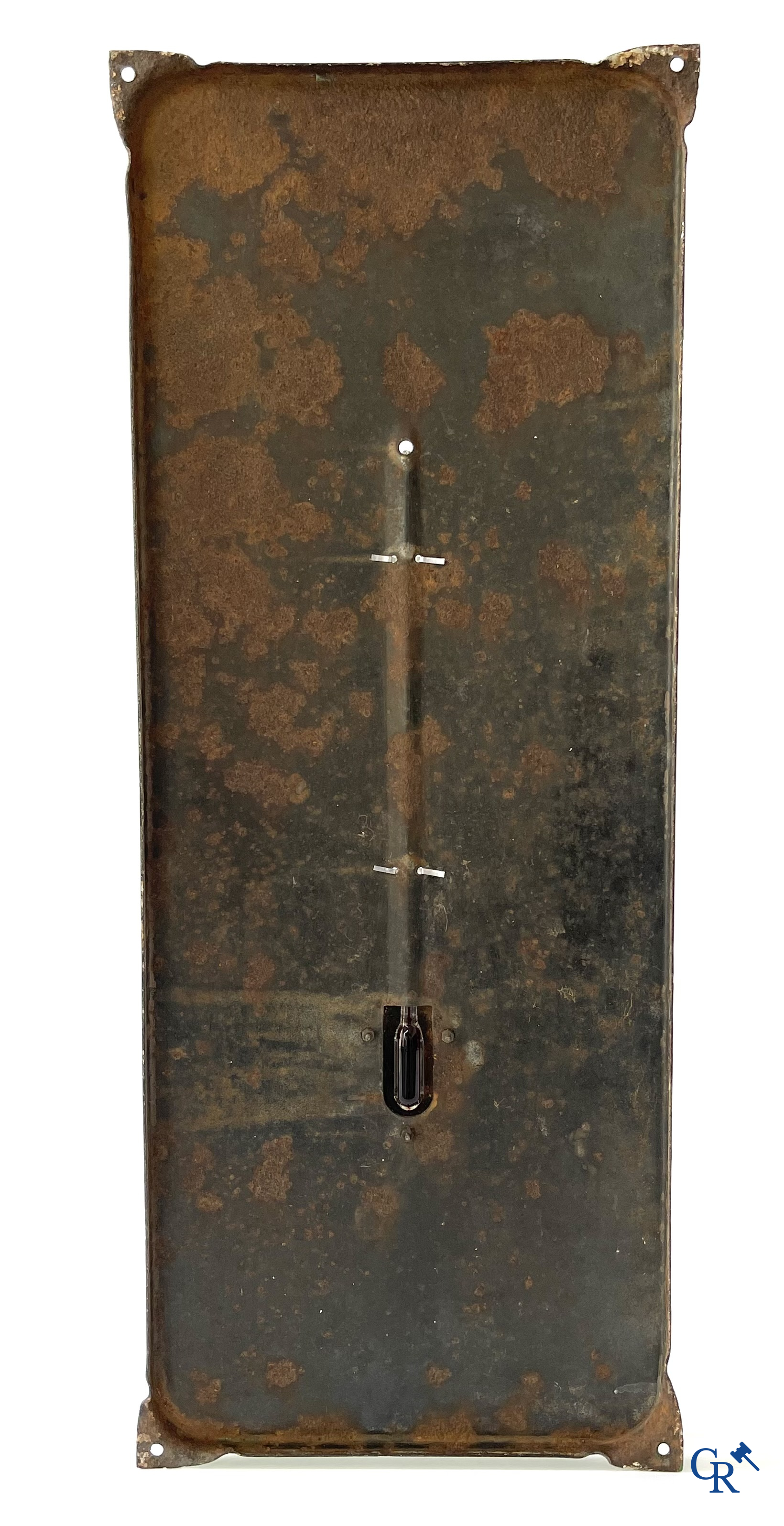 BP Motor Oil. Een emaille reclamebord met ingewerkte thermometer voor BP motorolie. Emaillerie Belge. 50'er jaren.