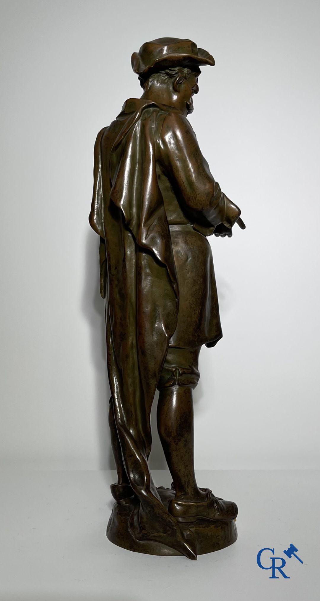 Bronze statue: Ferrand Ernest Justin, Spadassin.