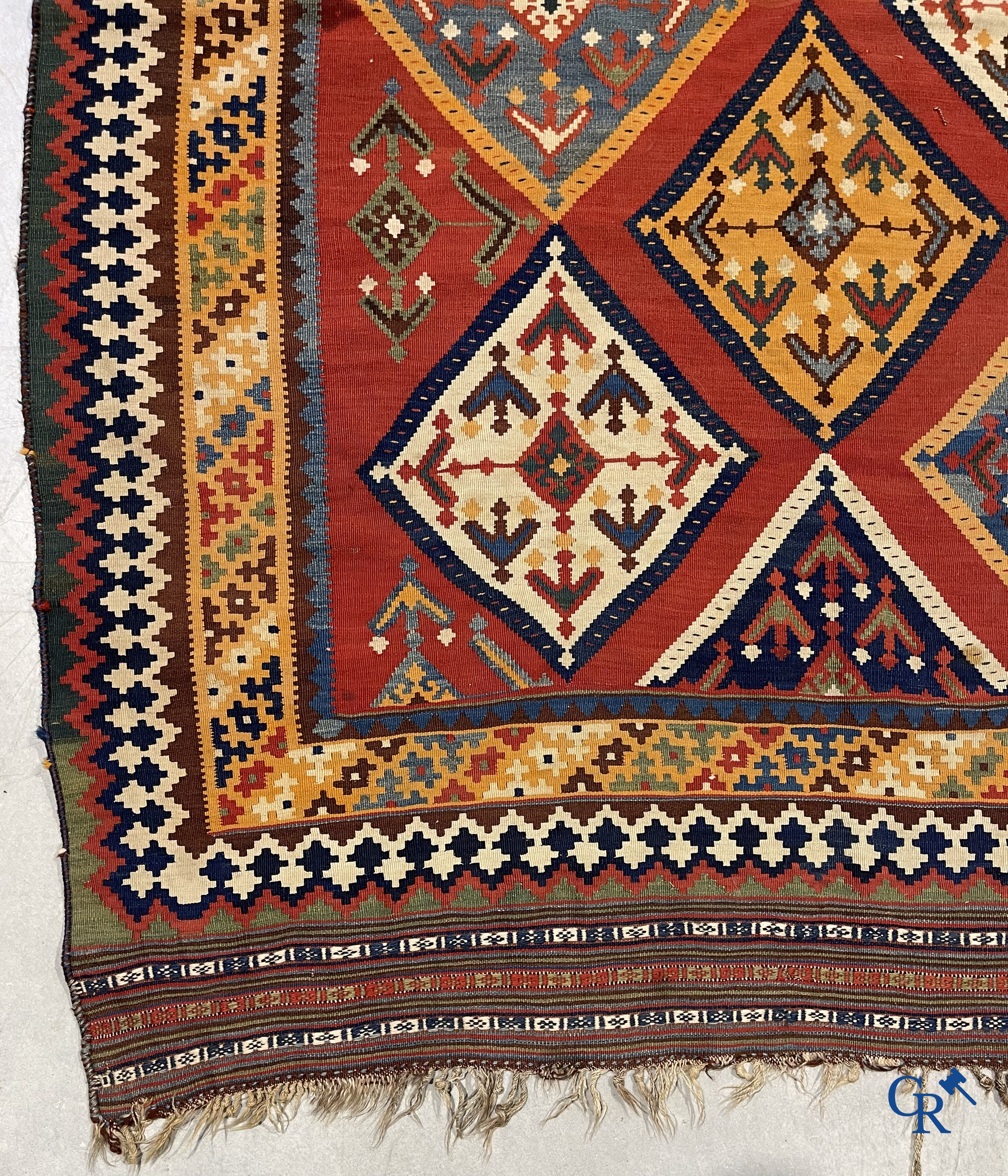 Oosterse tapijten. Handgeknoopt Perzisch tapijt. Kilim.