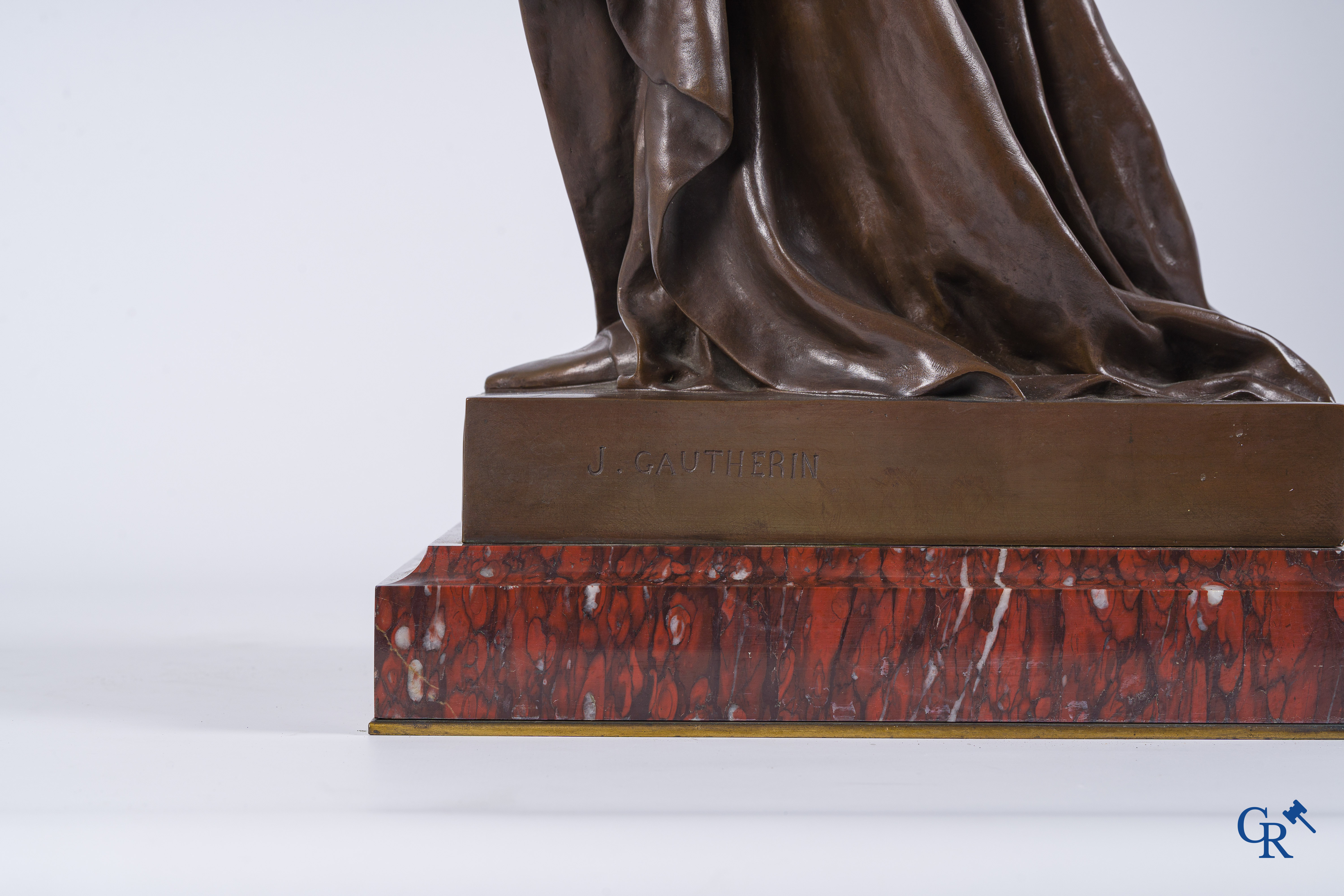 Jean Gautherin (1840-1890) en gieterij Barbedienne. Clotilde de Surville. Bronzen beeld met bruine patine.