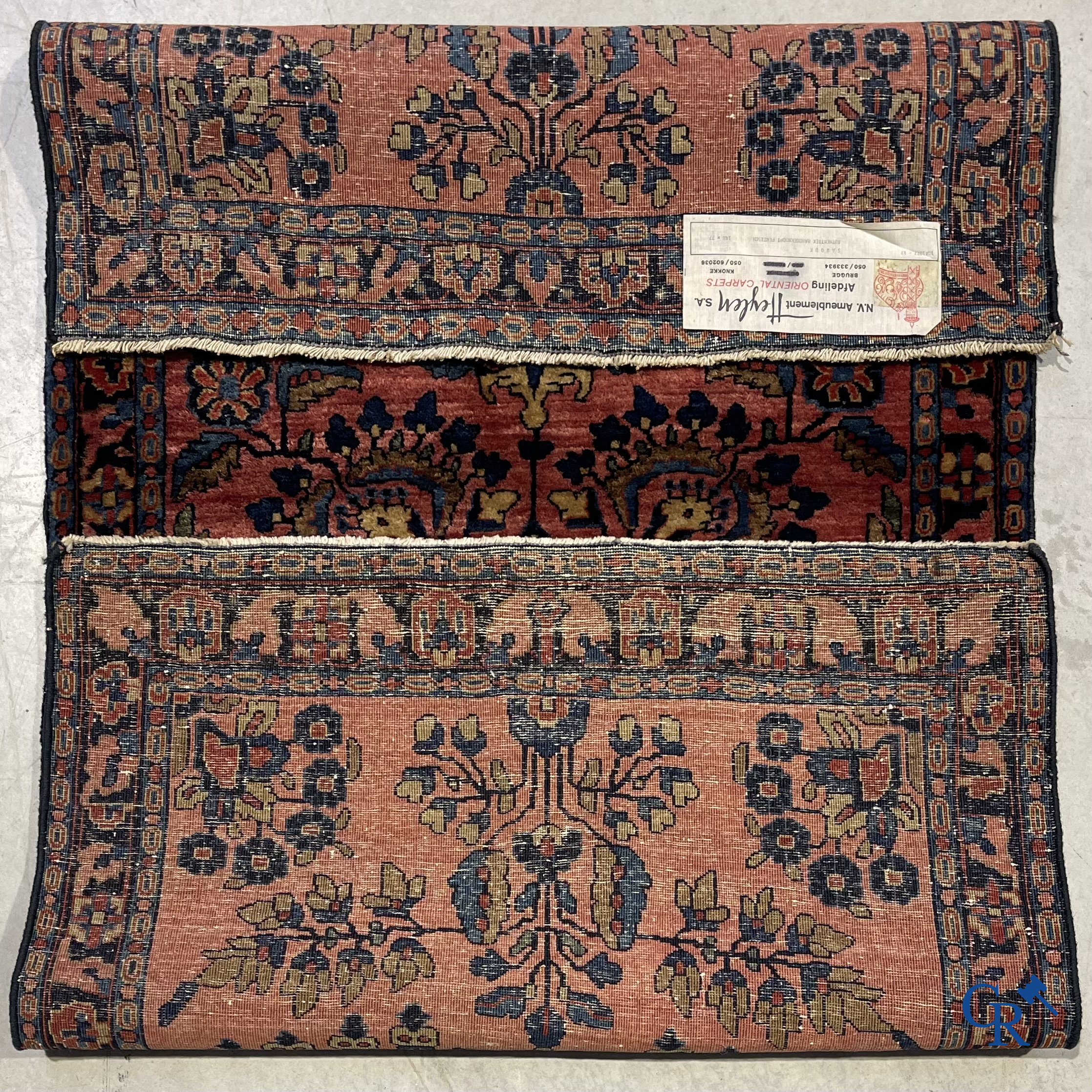 Oosterse tapijten. Sarouk. Antiek handgeknoopt Perzisch tapijt. Floraal decor. Zijde en wol.