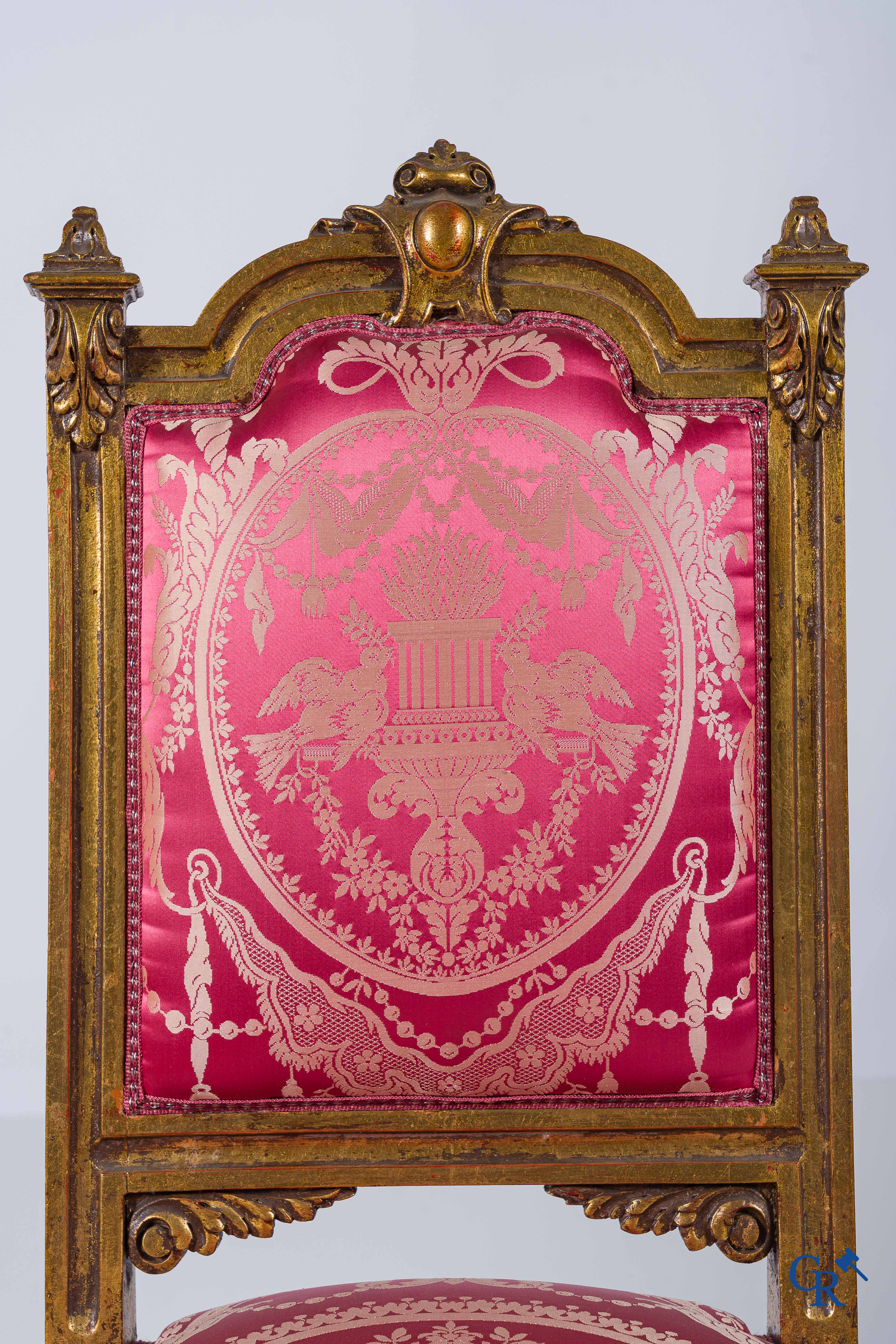 Meubelen. 6-delig salongarnituur in gesculpteerd en verguld hout. LXVI-Stijl. Circa 1900.