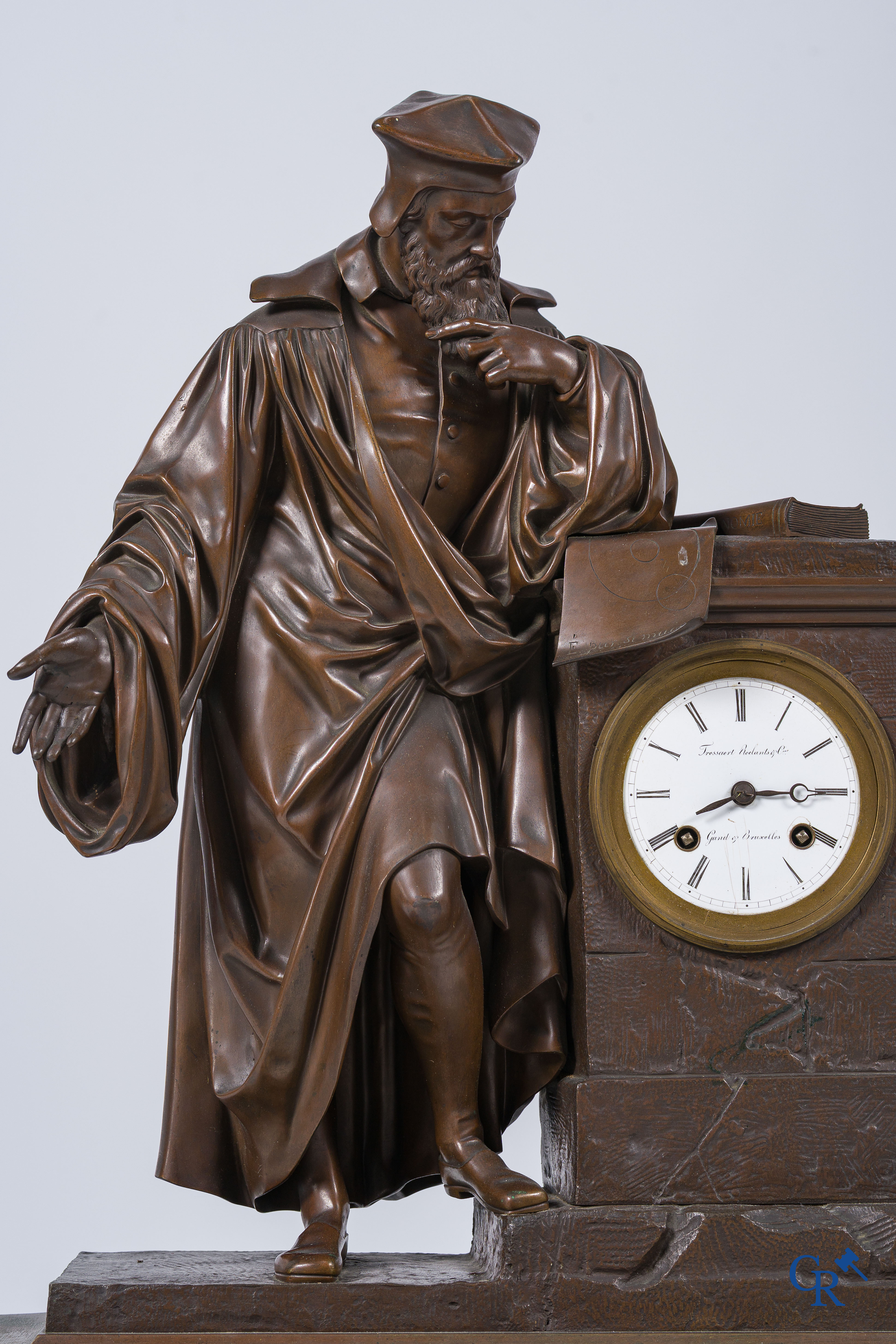 Trossaert Roelants & Cie. Imposante pendule in marmer en brons met voorstelling van Mercator. 19e eeuw.