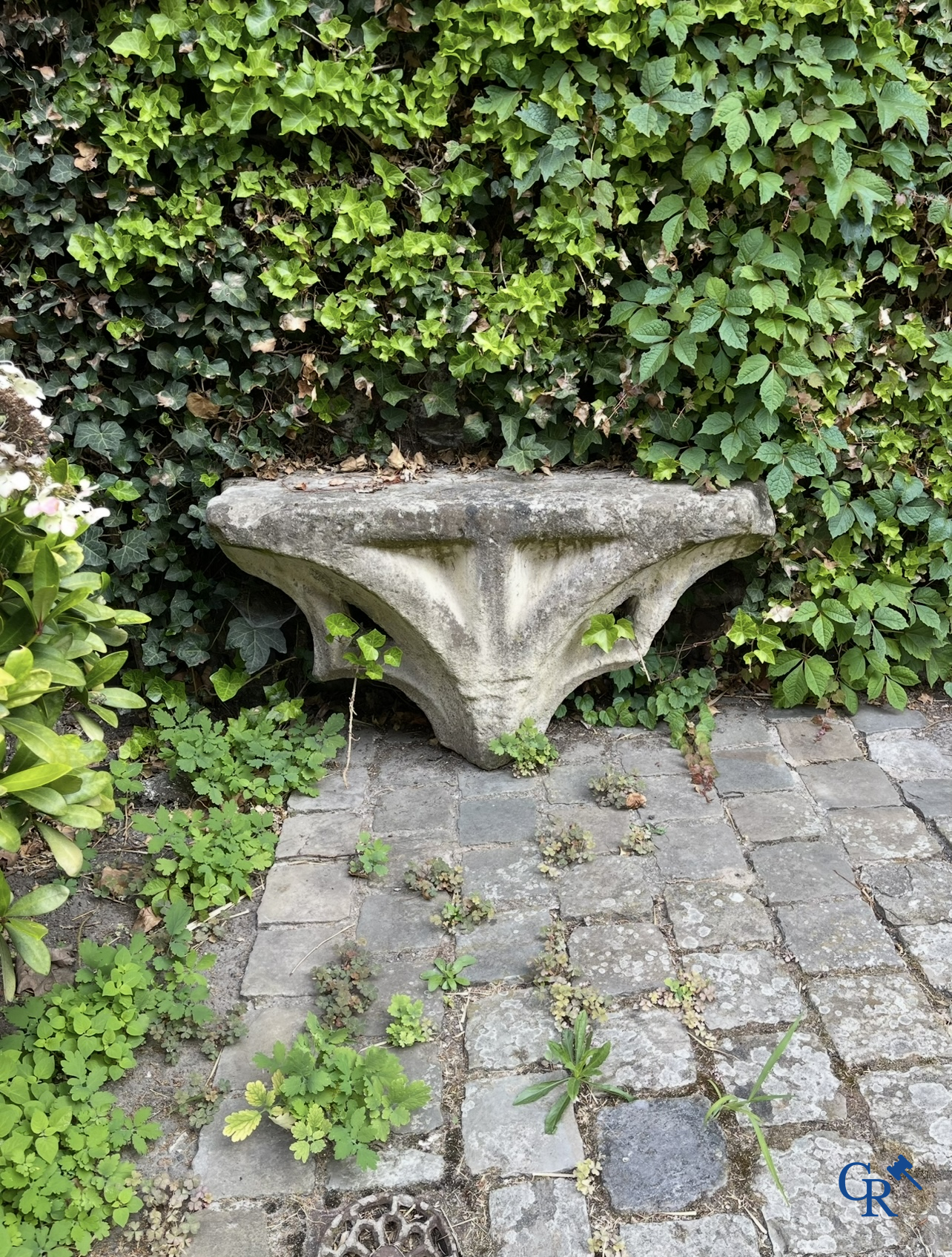 Antique carved architectural ornament in French white stone and a column in stone. 18th century.