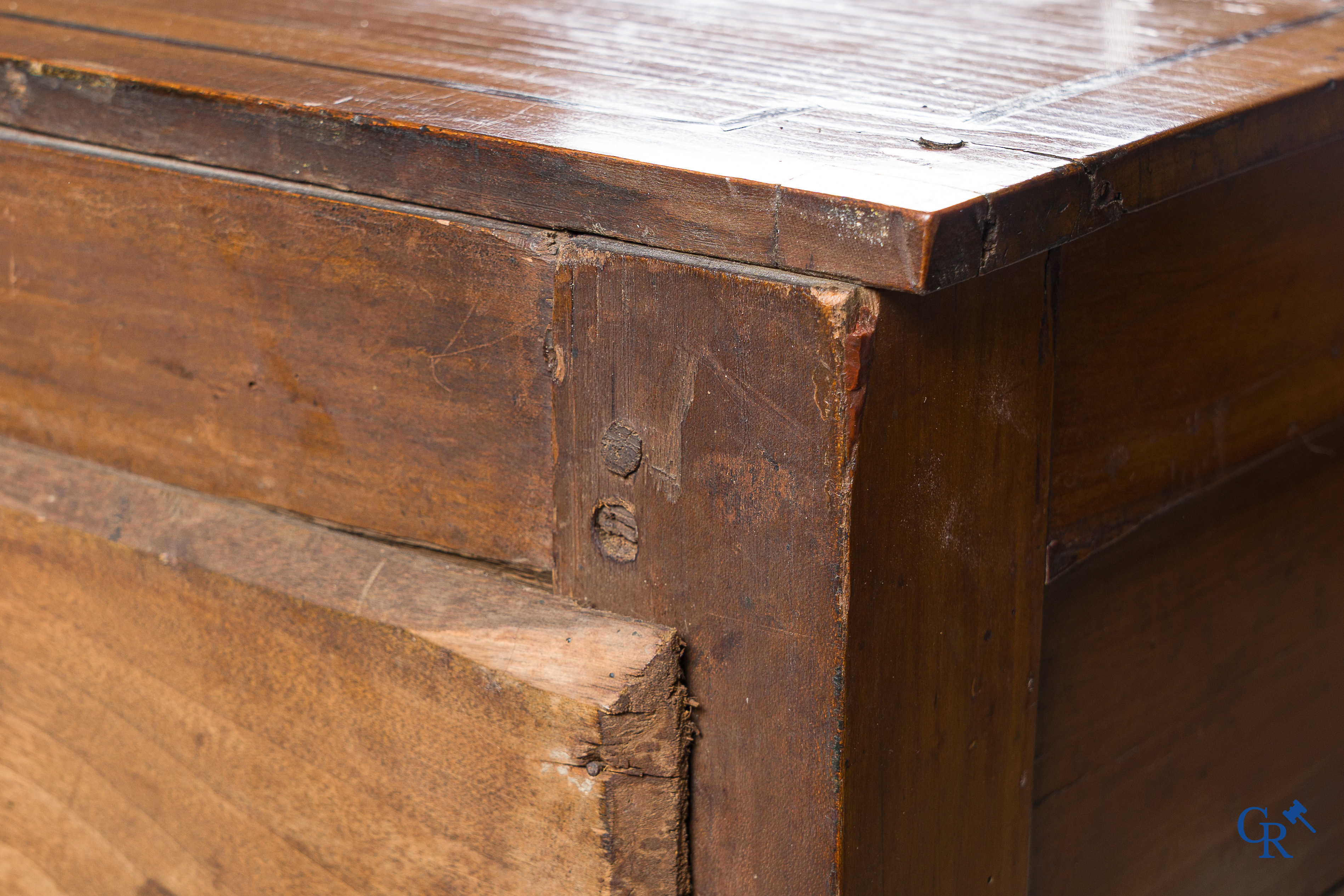 LXVI-period. A ladies cylinder desk in cherrywood and marquetry. France, end of the 18th century.