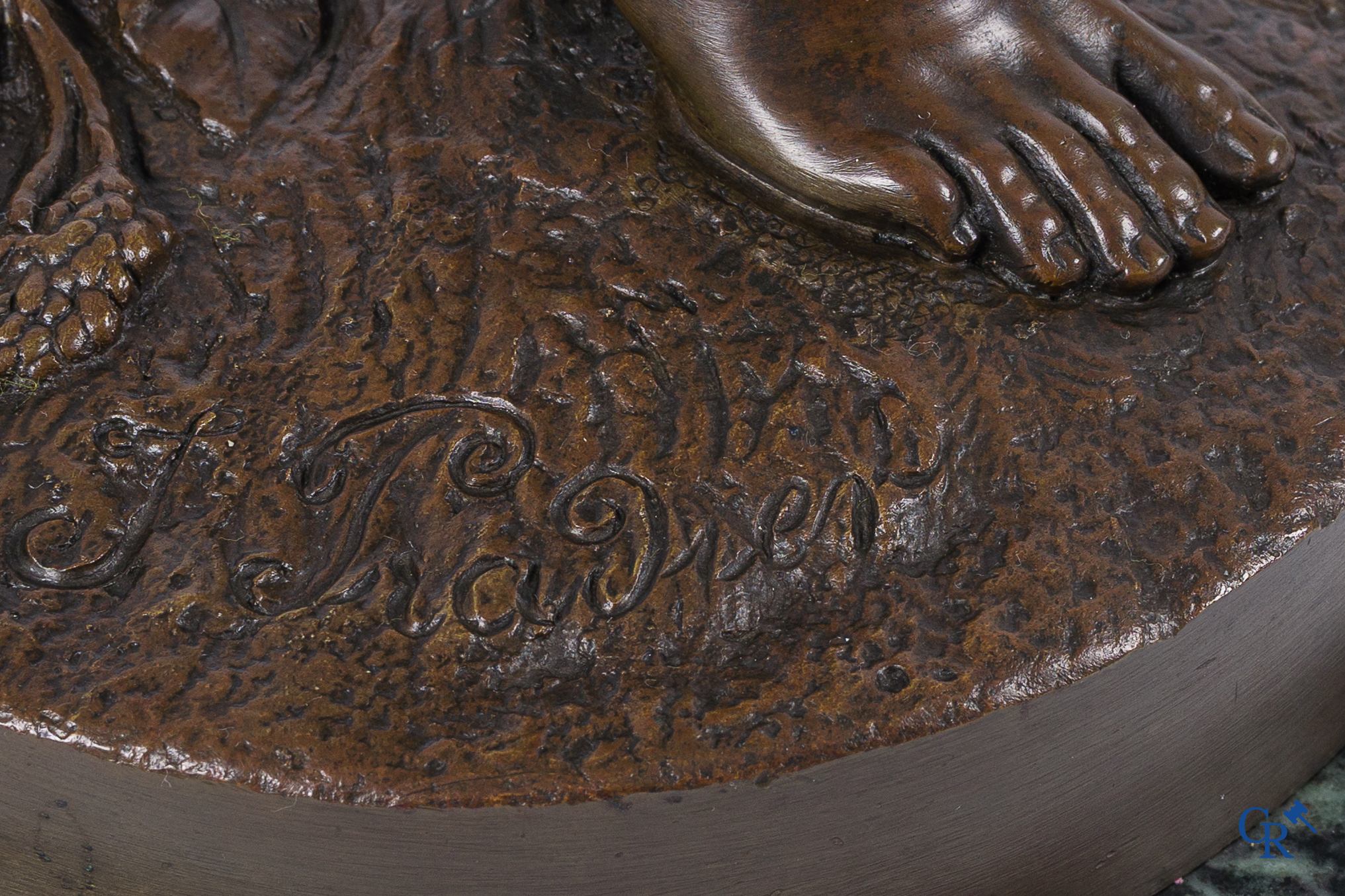 James Pradier. "De Jacht" Bronzen beeld met bruine patine. Alphonse Giroux en gieterijstempel Delafontaine. 19e eeuw.