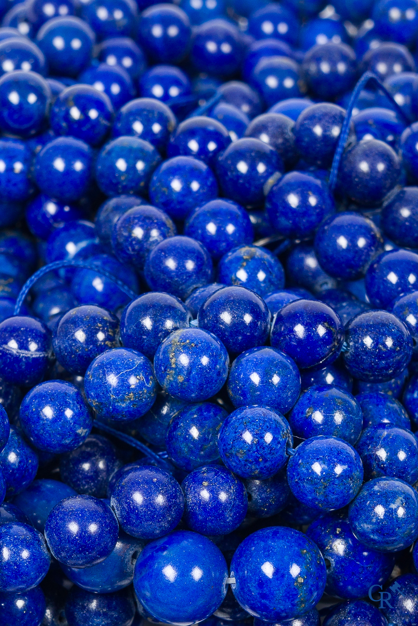 Juwelen. Groot lot met Lapis Lazulli parels.