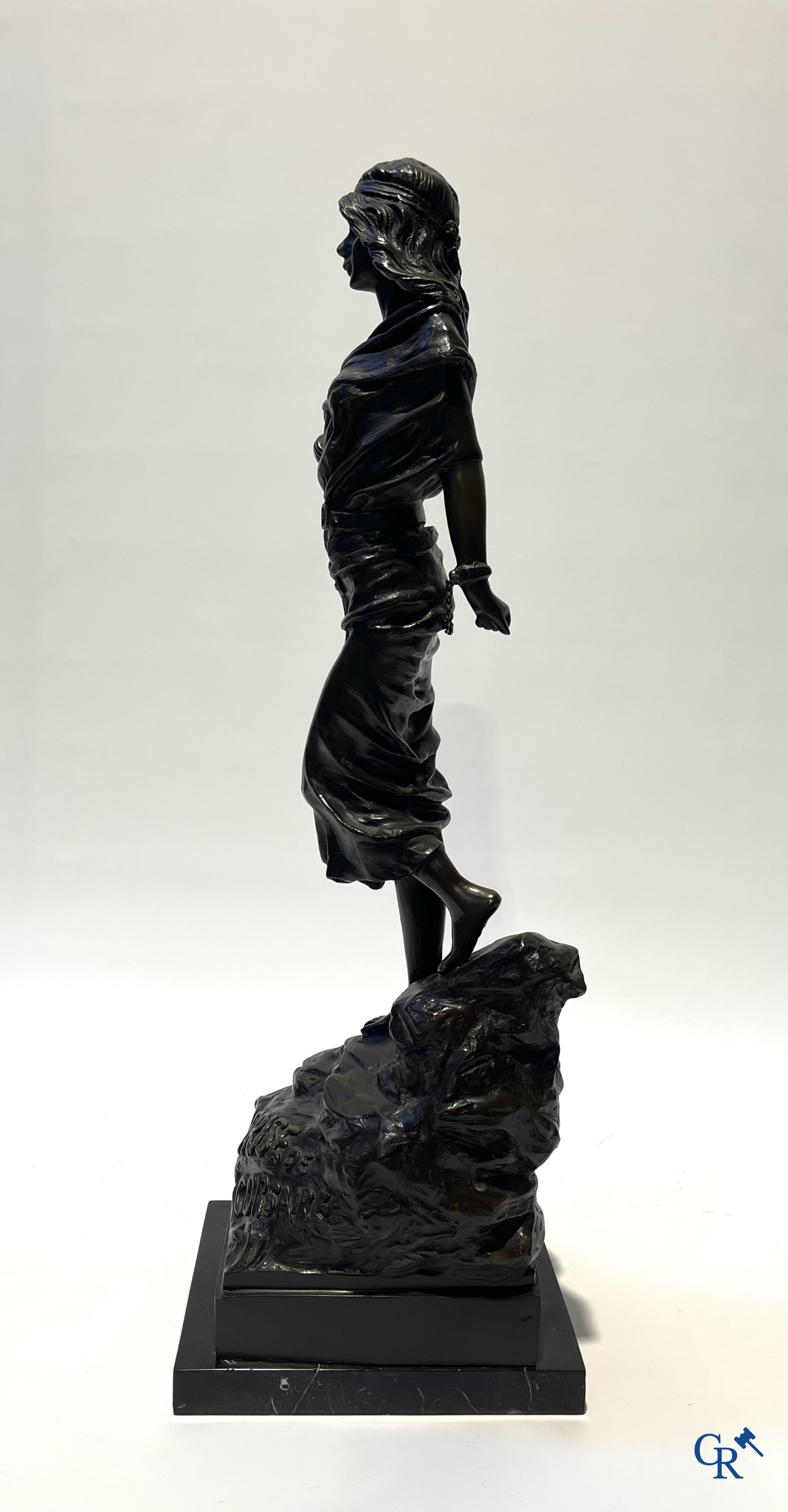 Bronze statue (posthumously) after Emmanuel Villanis. “Prise de corsaire”.