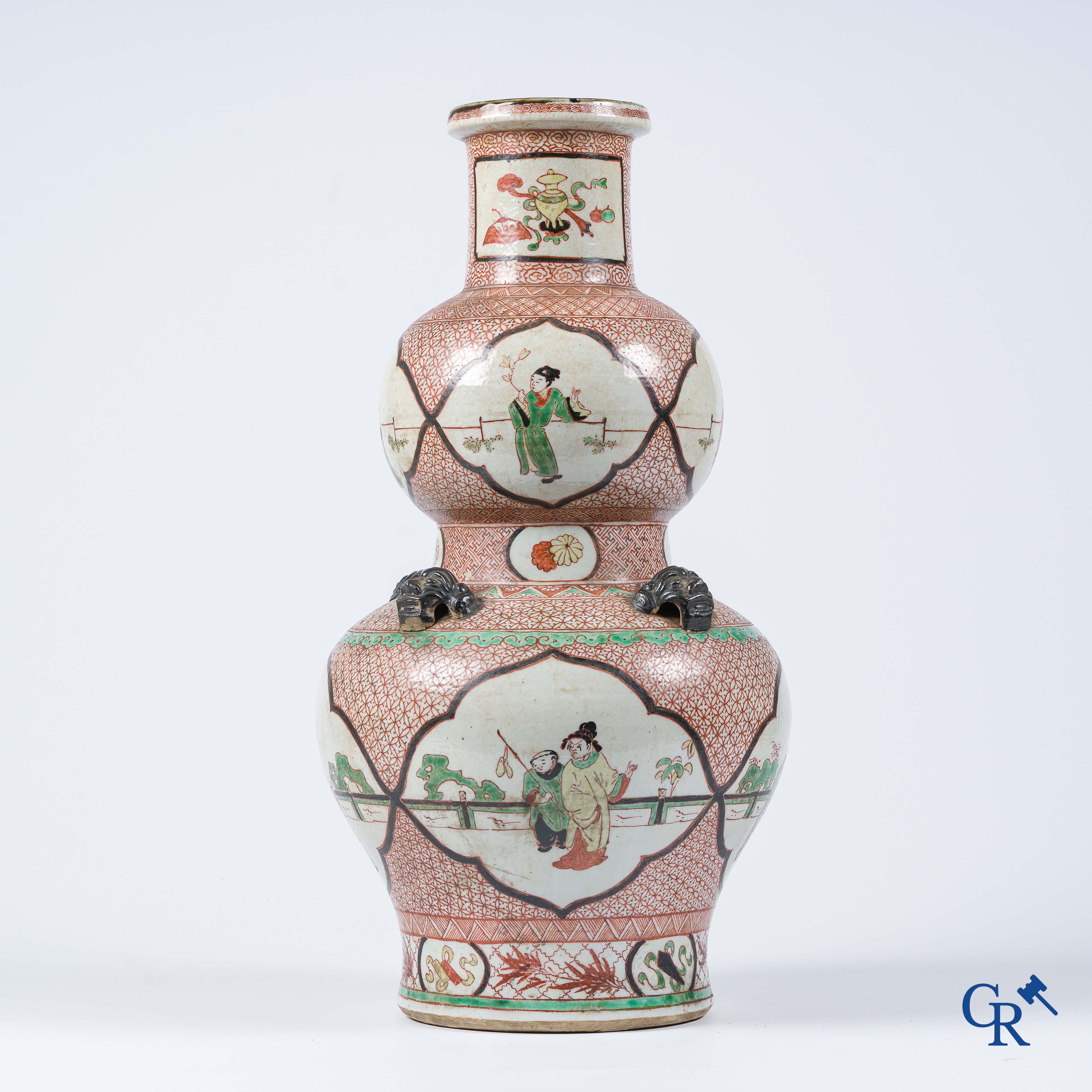 Aziatica. Chinees porselein. Een grote Chinese dubbel gourd vaas. 18e-19e eeuw.