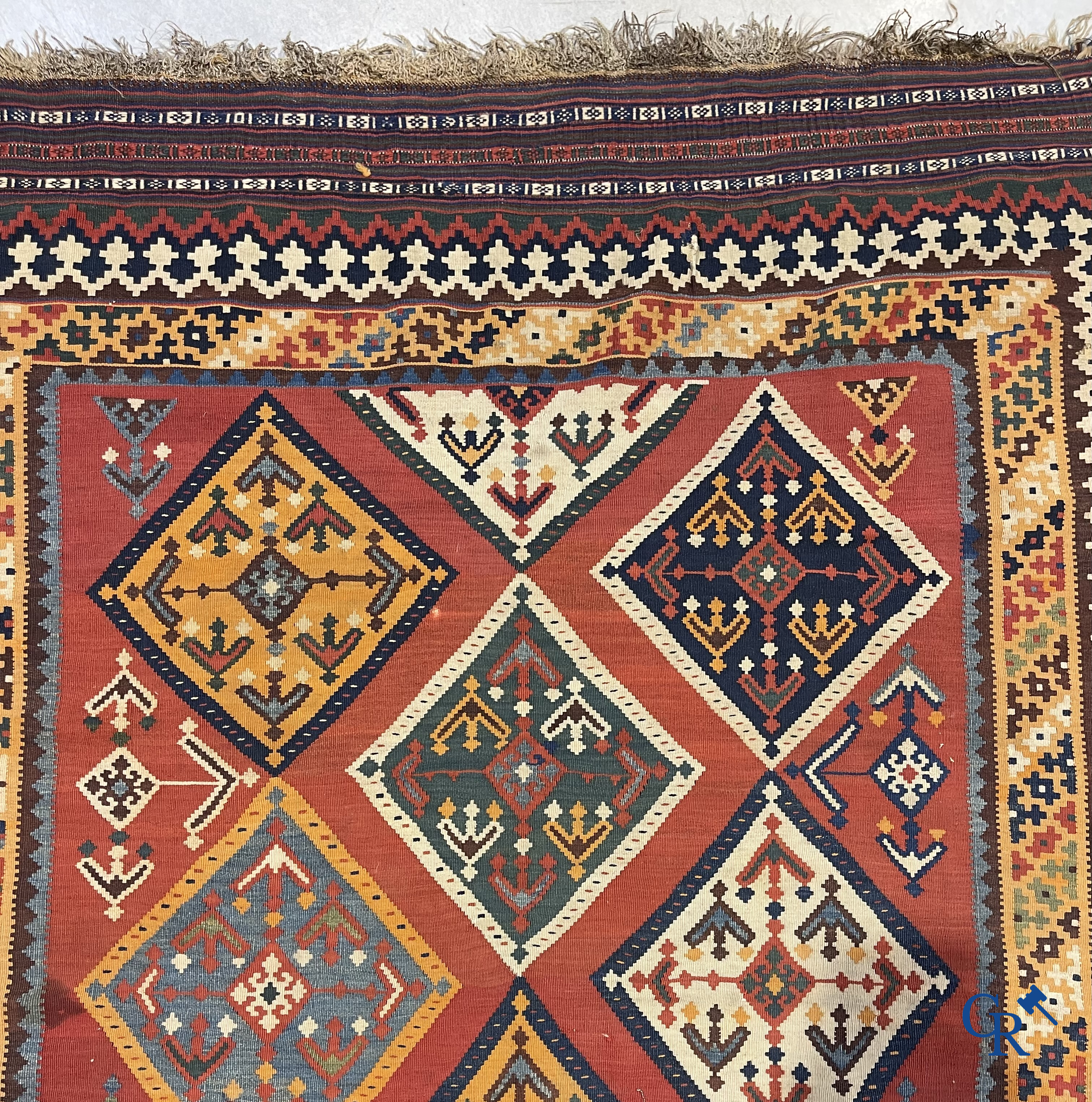 Oosterse tapijten. Handgeknoopt Perzisch tapijt. Kilim.