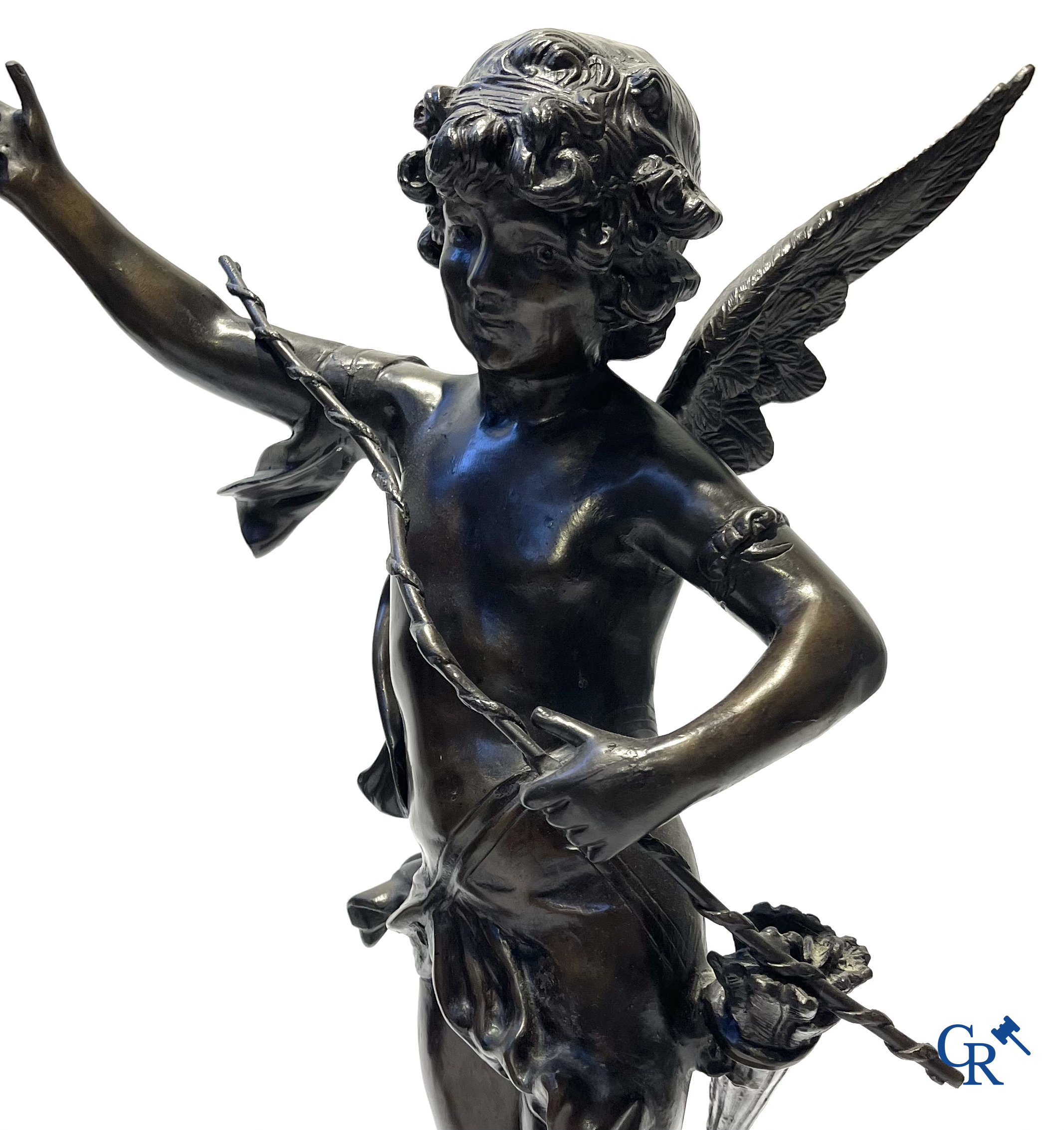 Kavel van 3 bronzen beelden (postuum) Meisje met bloemen, cupido naar Auguste Moreau en vrouw in Art Deco stijl.