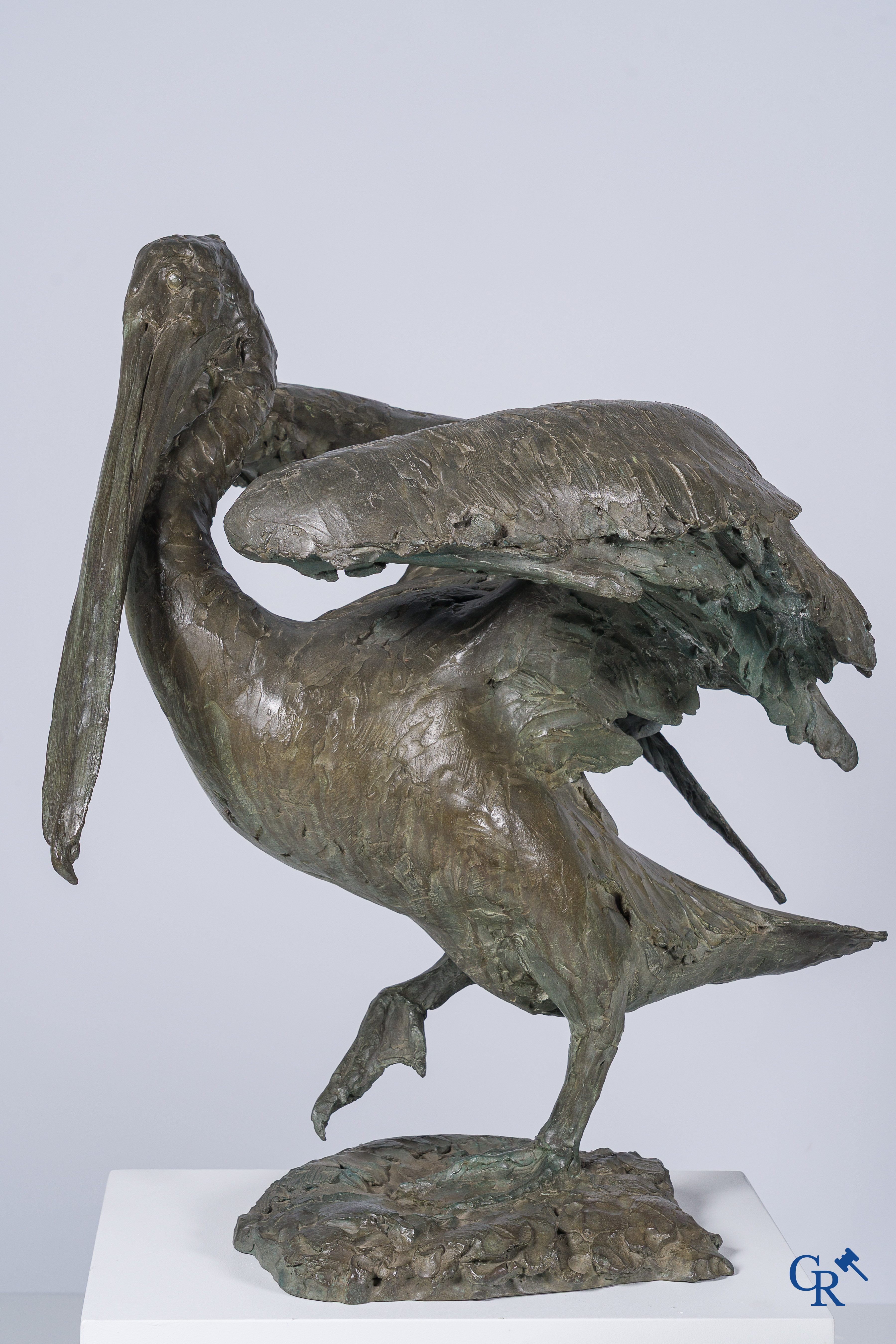 Greta Van Puyenbroeck. (1943) (*) Roze Pelikanen, 1997. Paar bronzen voorstellingen van pelikanen.