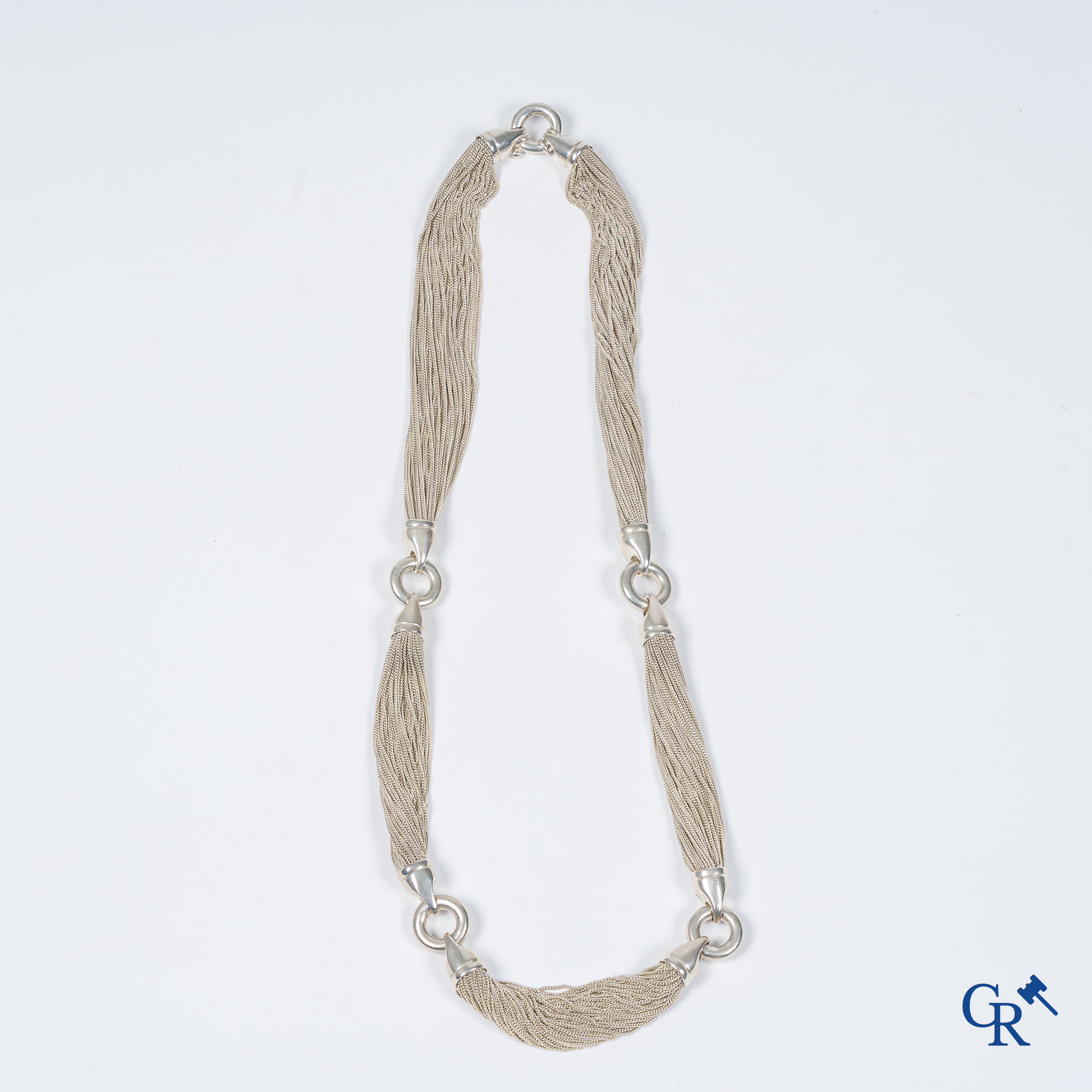 Juwelen. Een halsketting in Sterling zilver (925°/00).