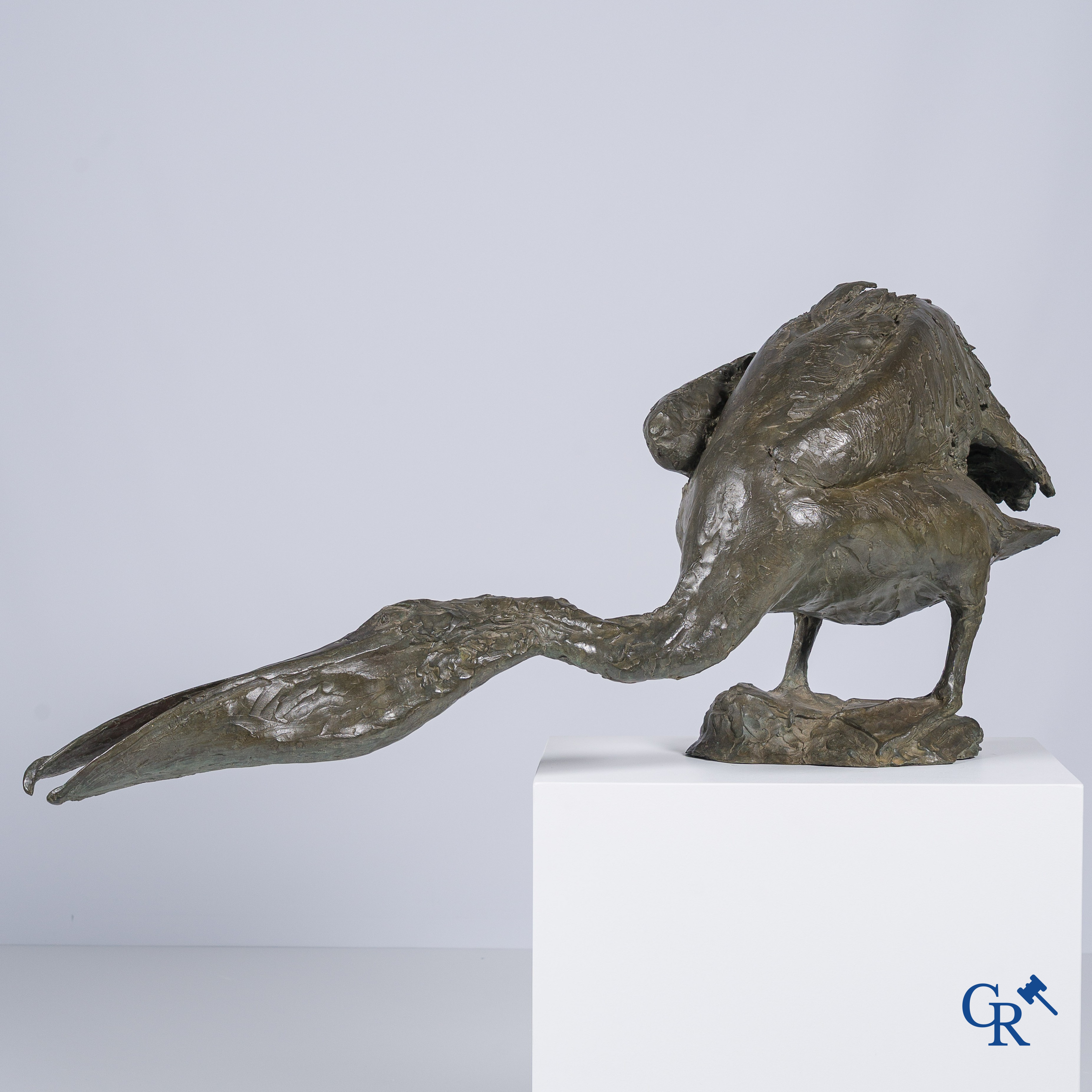 Greta Van Puyenbroeck. (1943) (*) Roze Pelikanen, 1997. Paar bronzen voorstellingen van pelikanen.