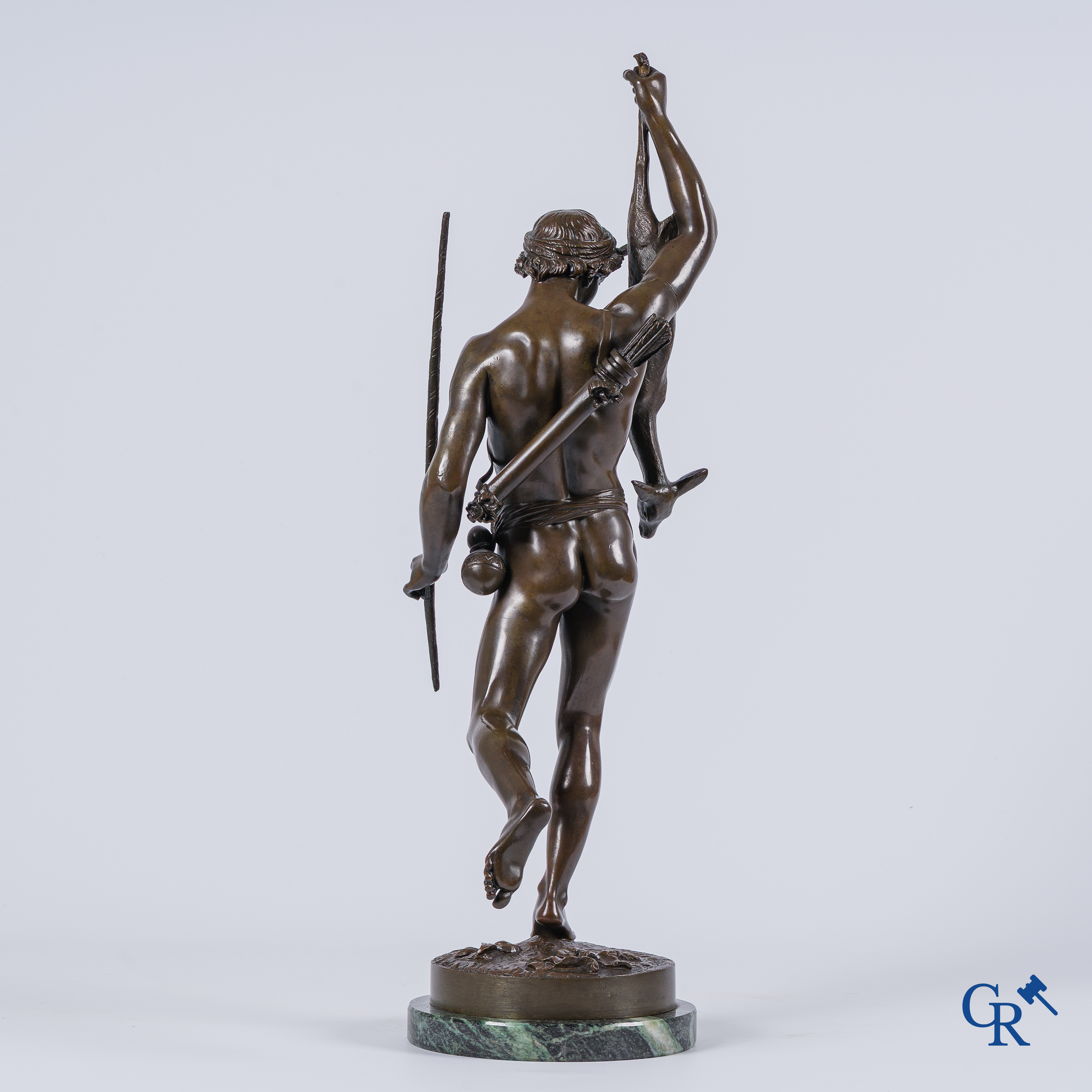 James Pradier. "De Jacht" Bronzen beeld met bruine patine. Alphonse Giroux en gieterijstempel Delafontaine. 19e eeuw.