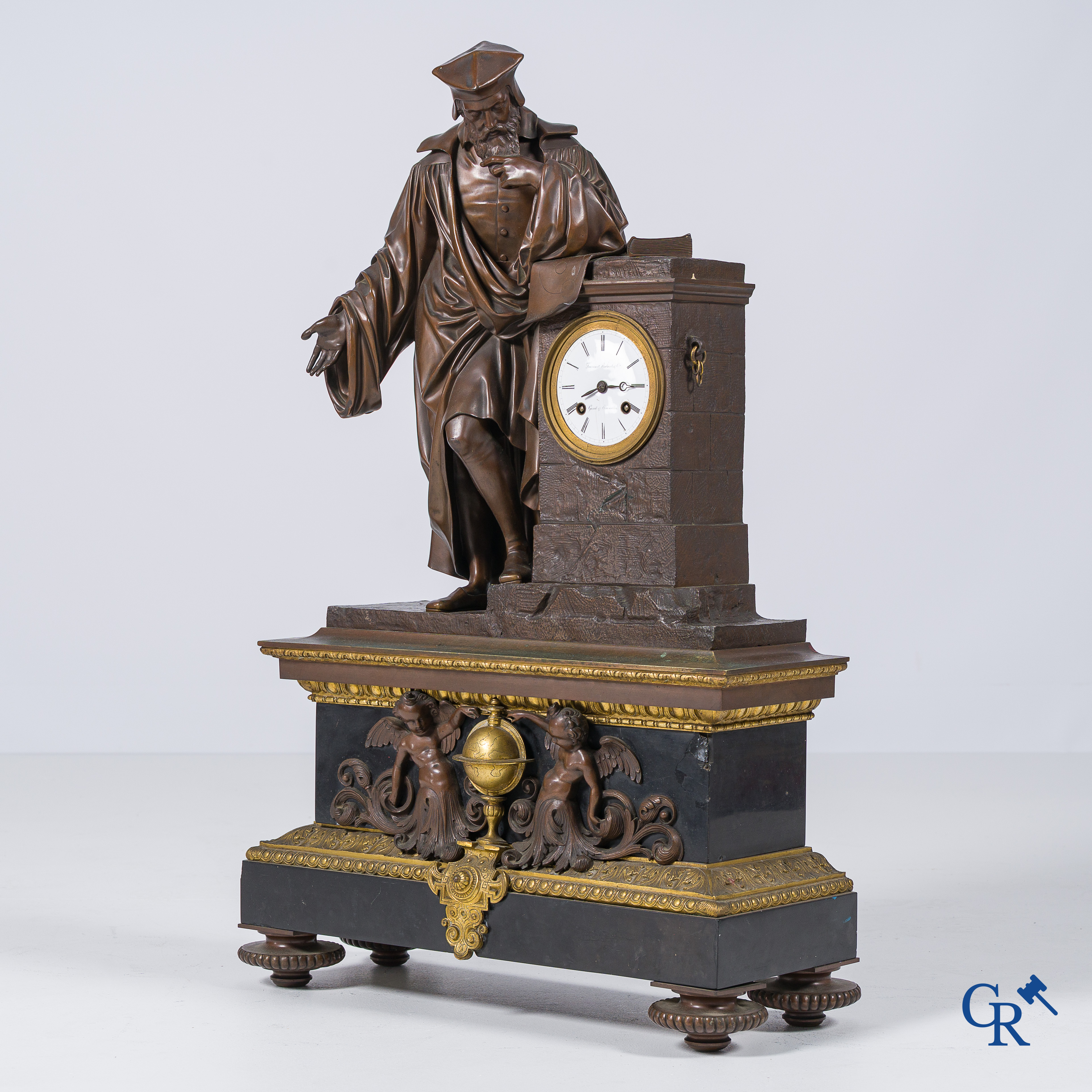 Trossaert Roelants & Cie. Imposante pendule in marmer en brons met voorstelling van Mercator. 19e eeuw.