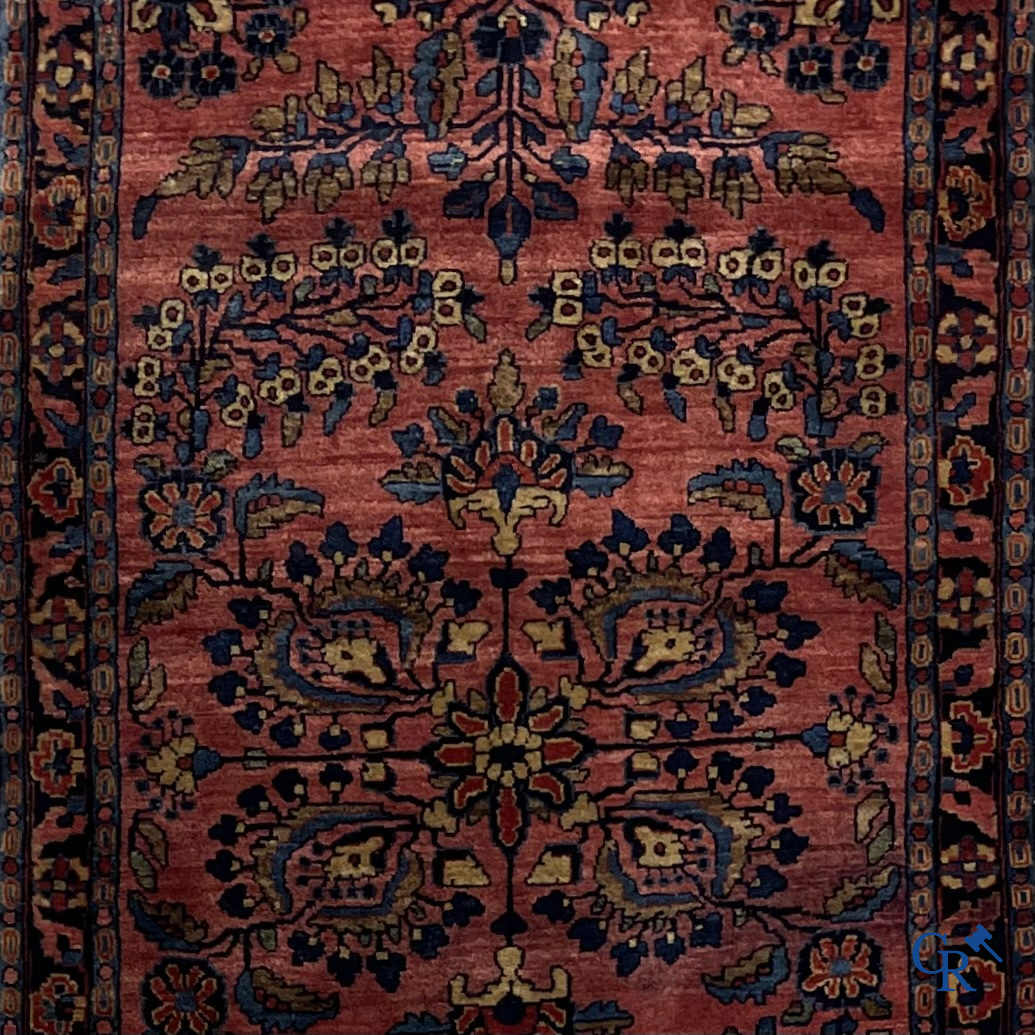 Oosterse tapijten. Sarouk. Antiek handgeknoopt Perzisch tapijt. Floraal decor. Zijde en wol.