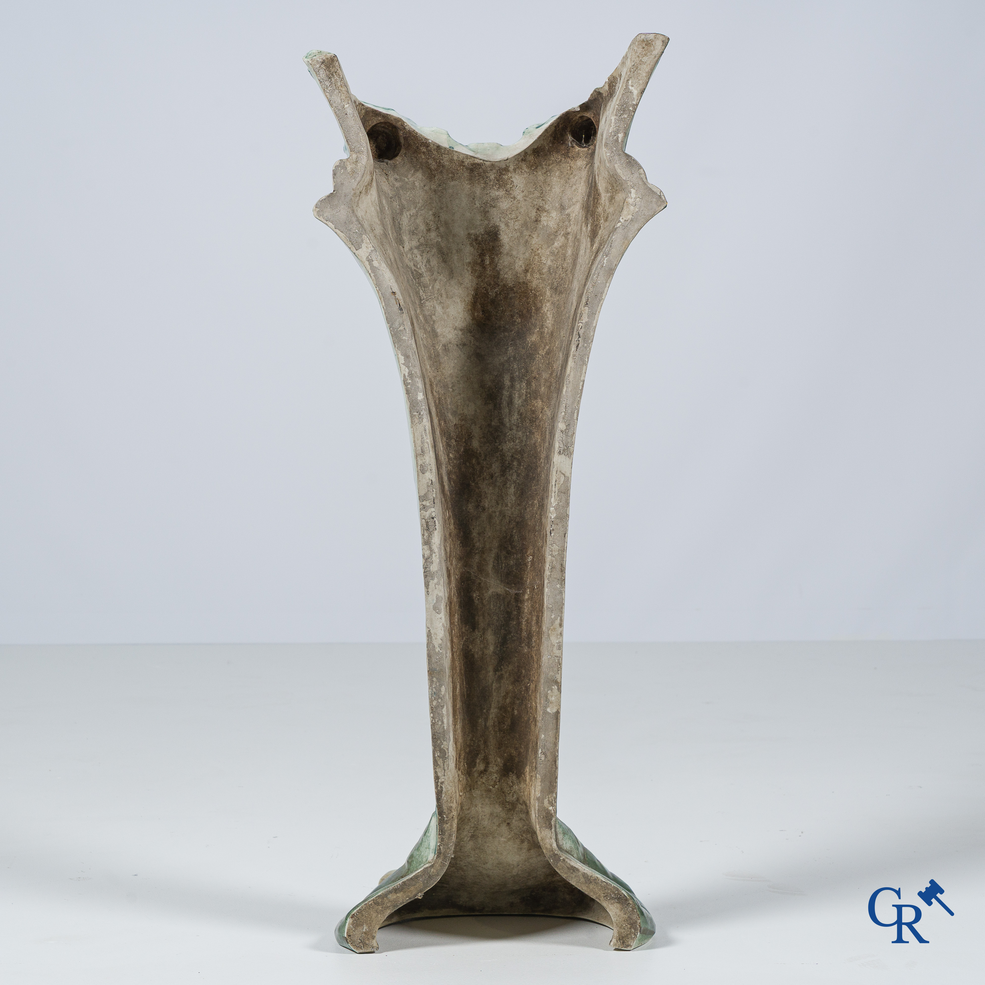 Art Nouveau. Large umbrella holder or corner stand in multi-coloured decorated faience or majolica. Around 1900.