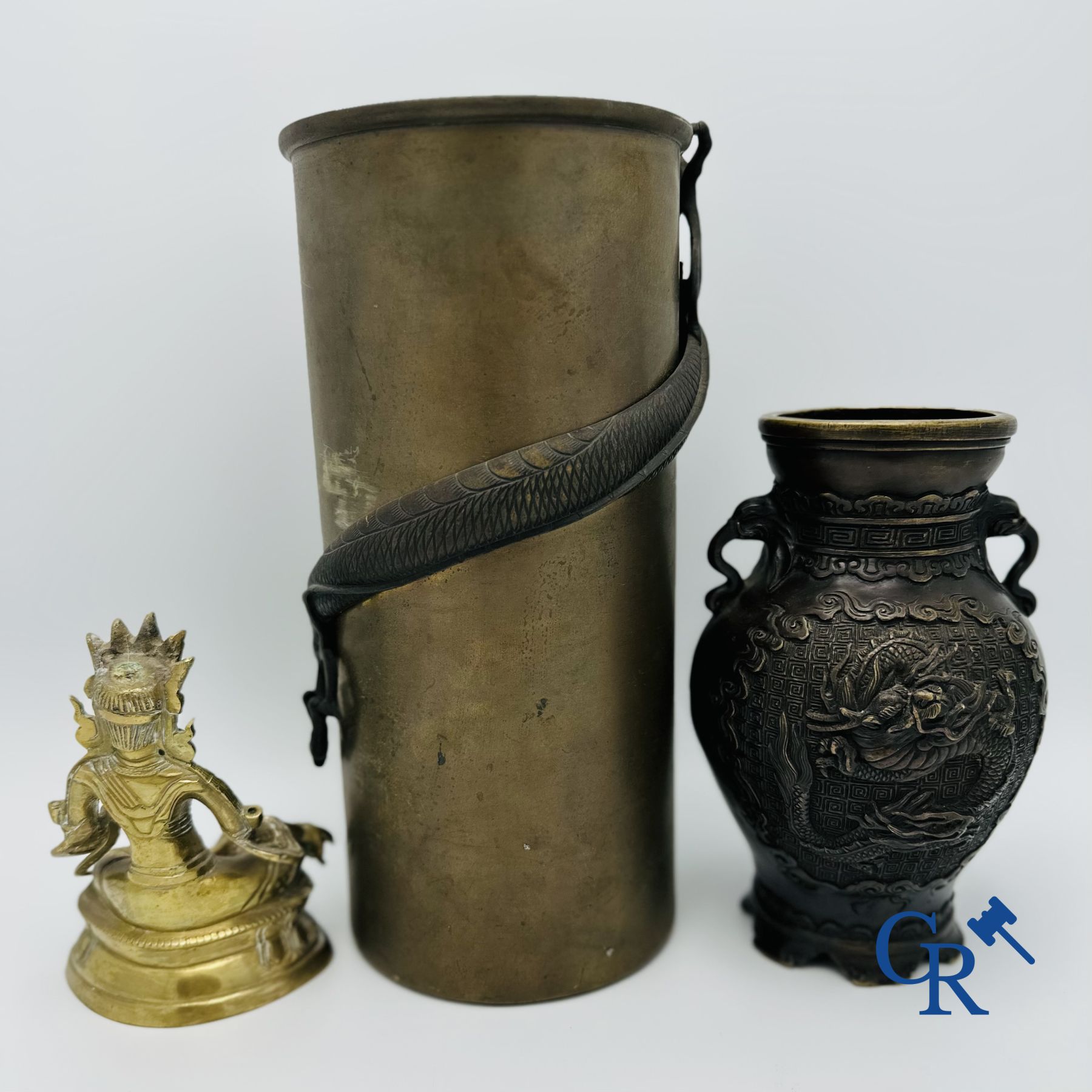 Chinese Art: 3 Chinese objects in bronze.