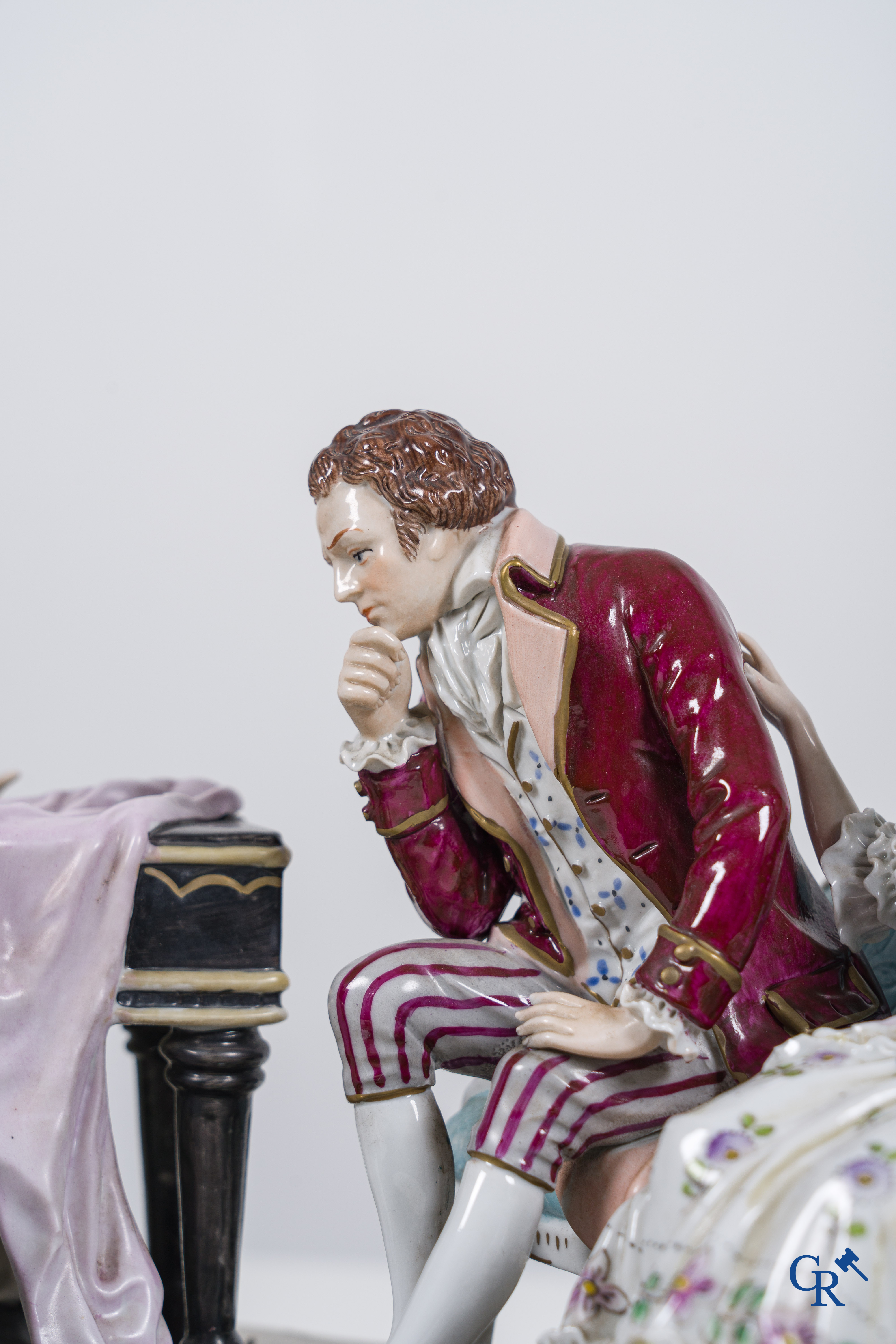 Porcelaine européenne, Sitzendorf, "Die Intimen bei Beethoven". Exceptionnel groupe en porcelaine de Saxe. Marqué.