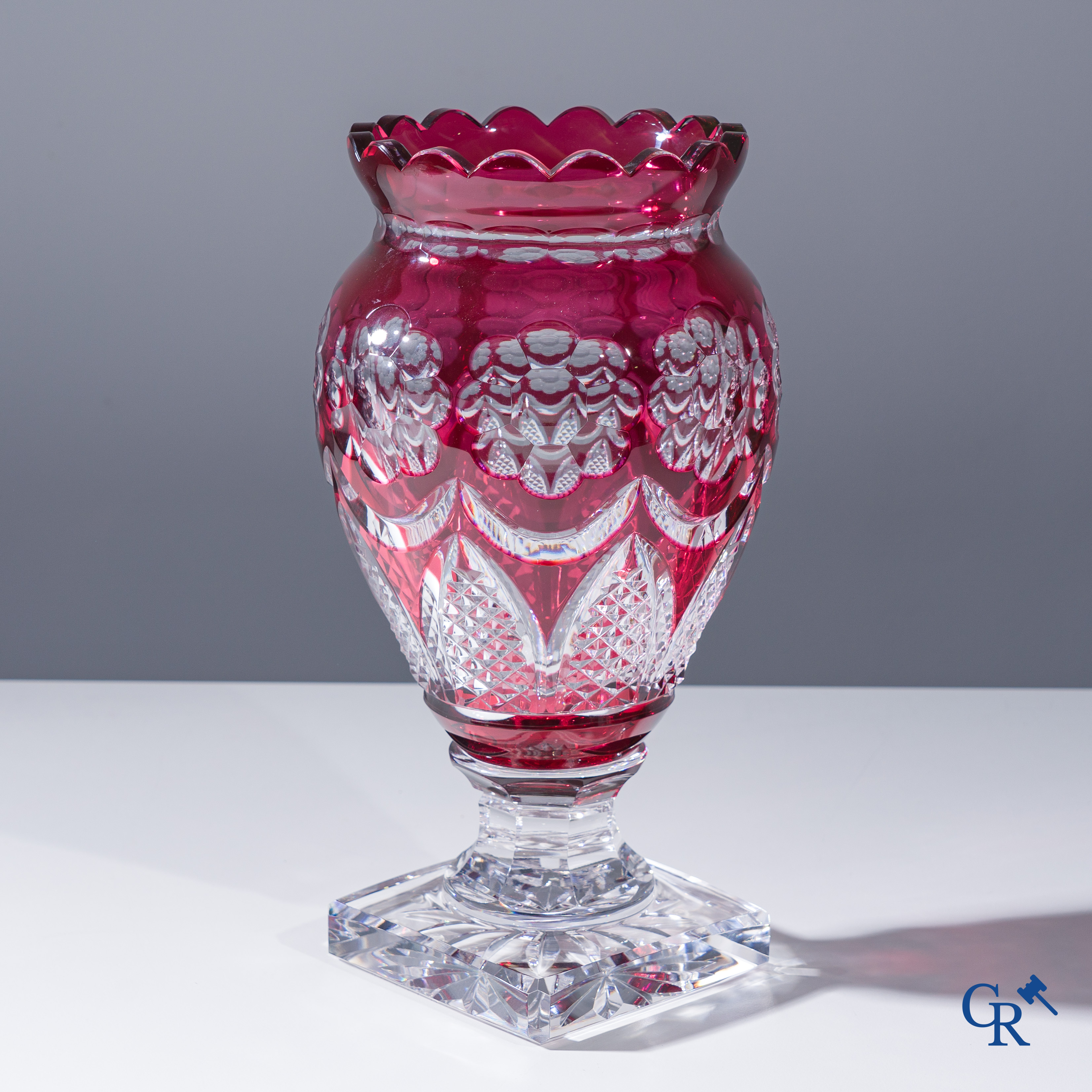 Val Saint Lambert. Vase Rose Medicis, designer Hubert Lega 1994. Numéroté 44/75.