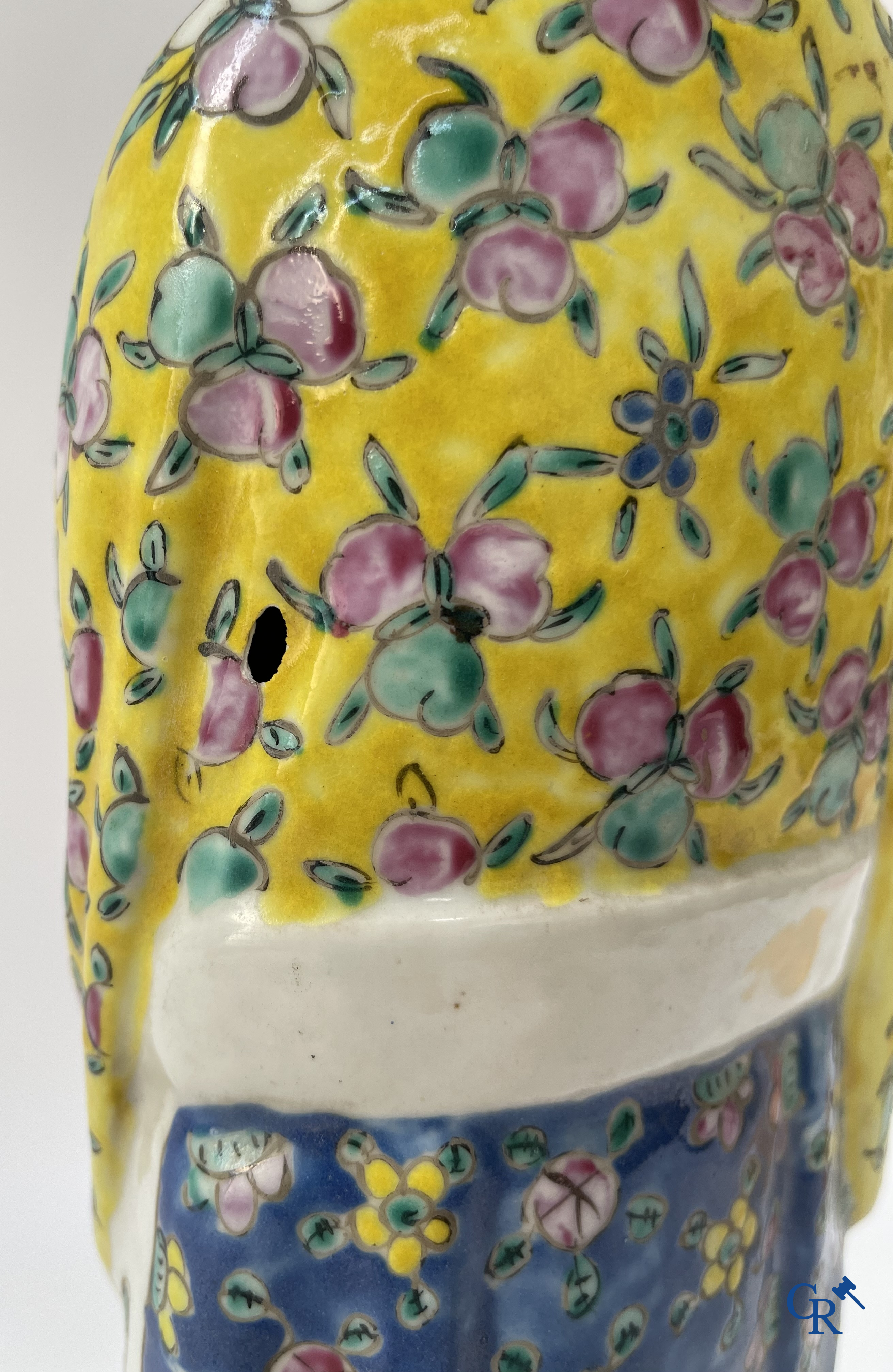 Aziatica, Chinees porselein. 3 Chinese famille rose figuren van onsterfelijken. 19de eeuw.