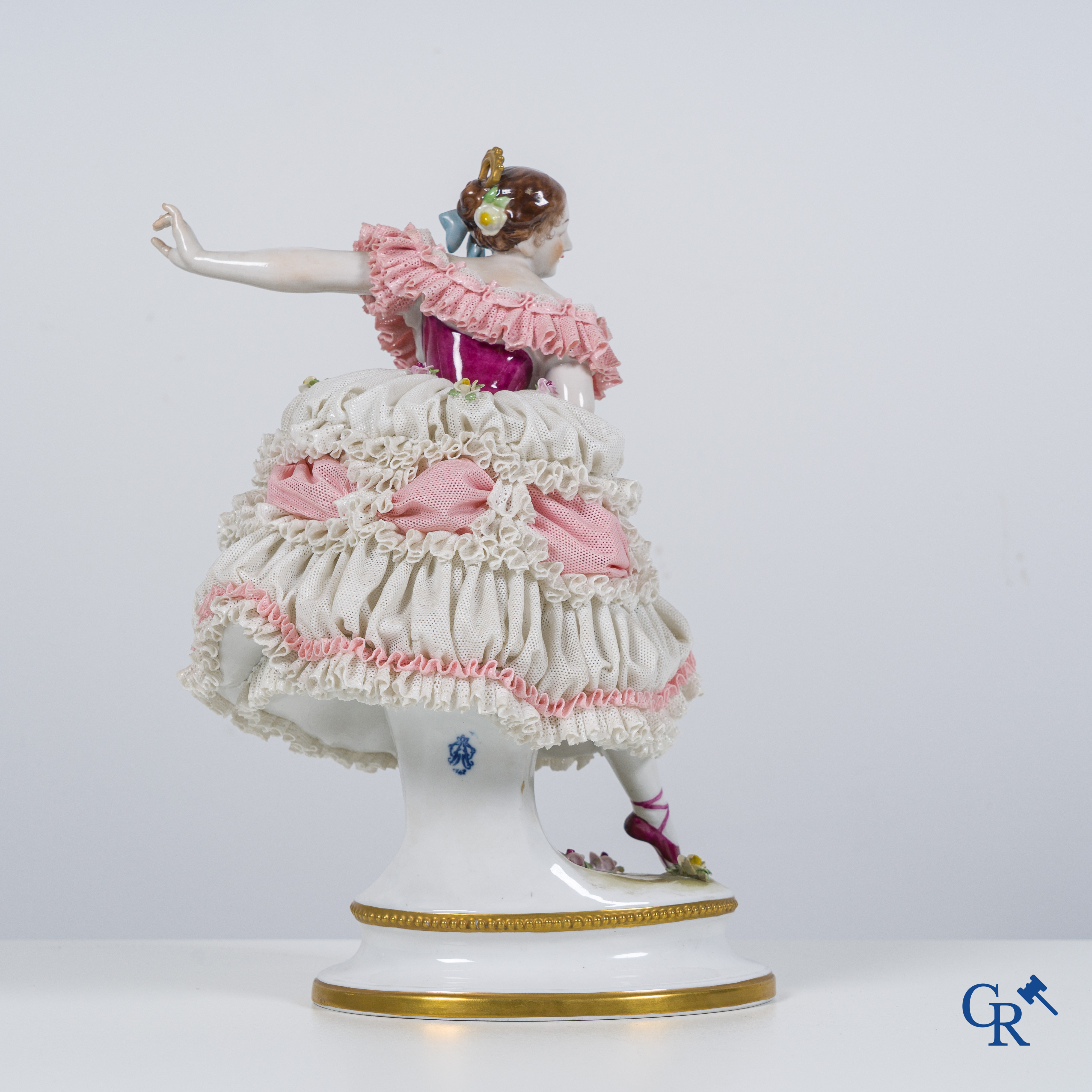 Volkstedt Rudolstadt: Large performance of a dancer in Art Deco style. Lace porcelain. Marked.