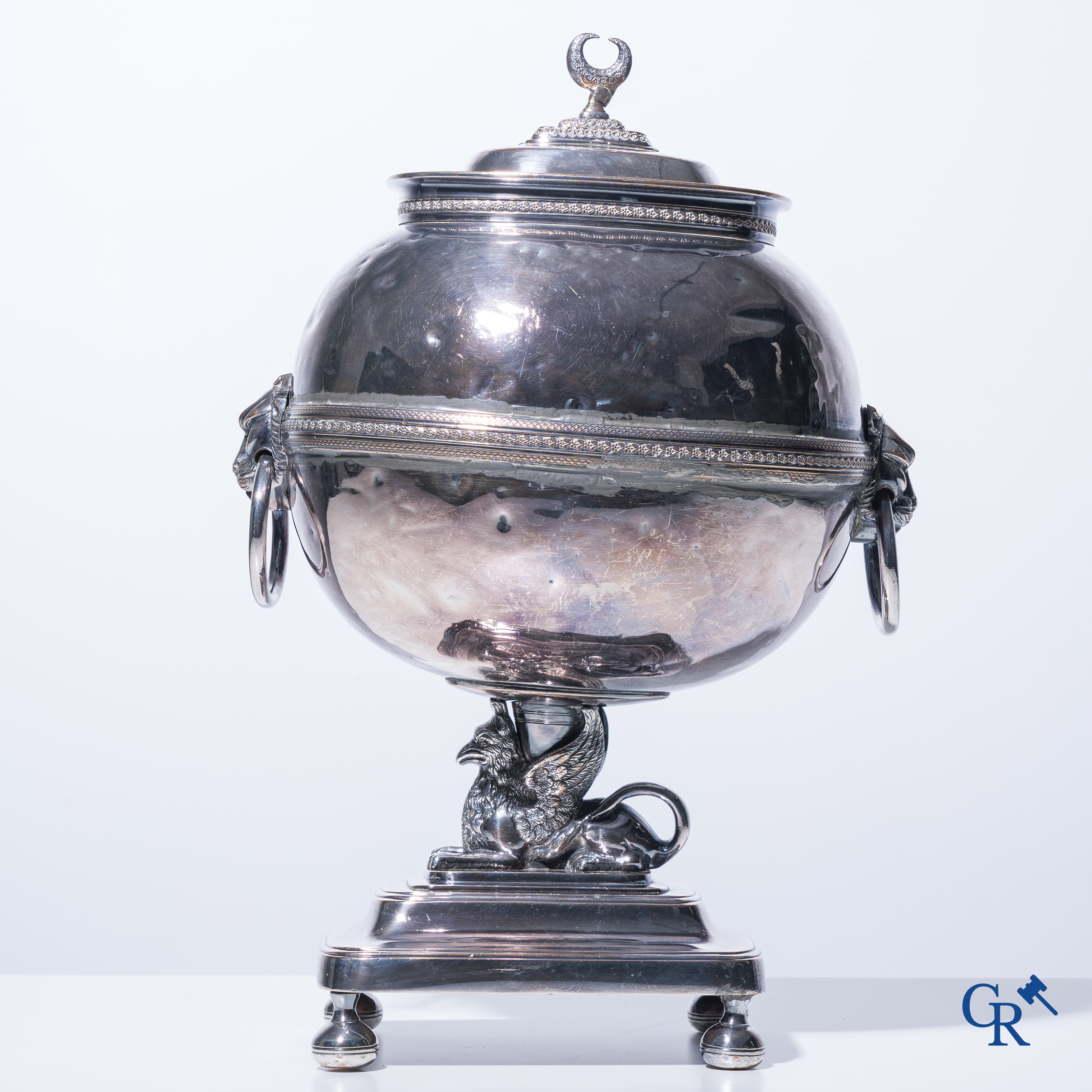 A silver-plated hot water urn. England, 18th-19th century.