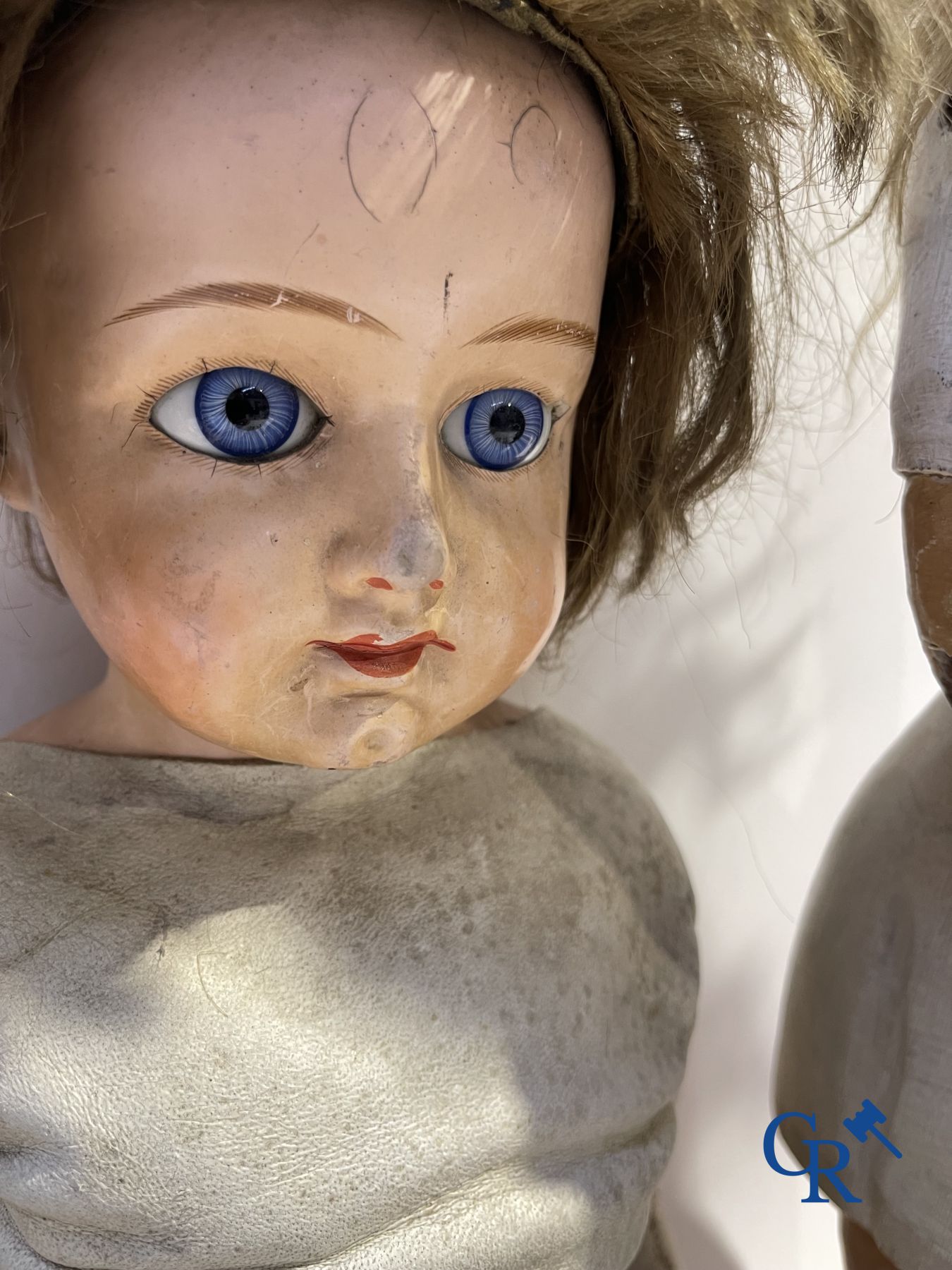 Toys: antique dolls: a lot of 7 antique dolls.