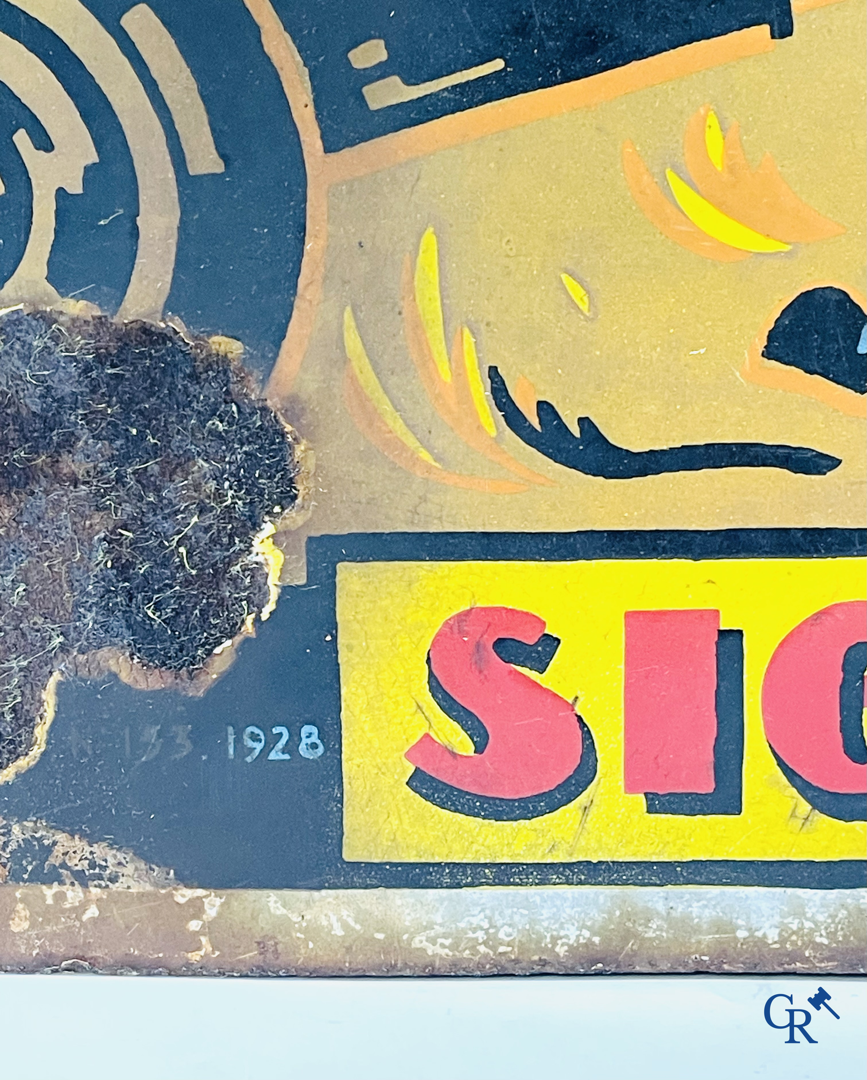 Gladia sigaretten, plaque émaillée publicitaire avec un gladiateur en char. Daté 1928.