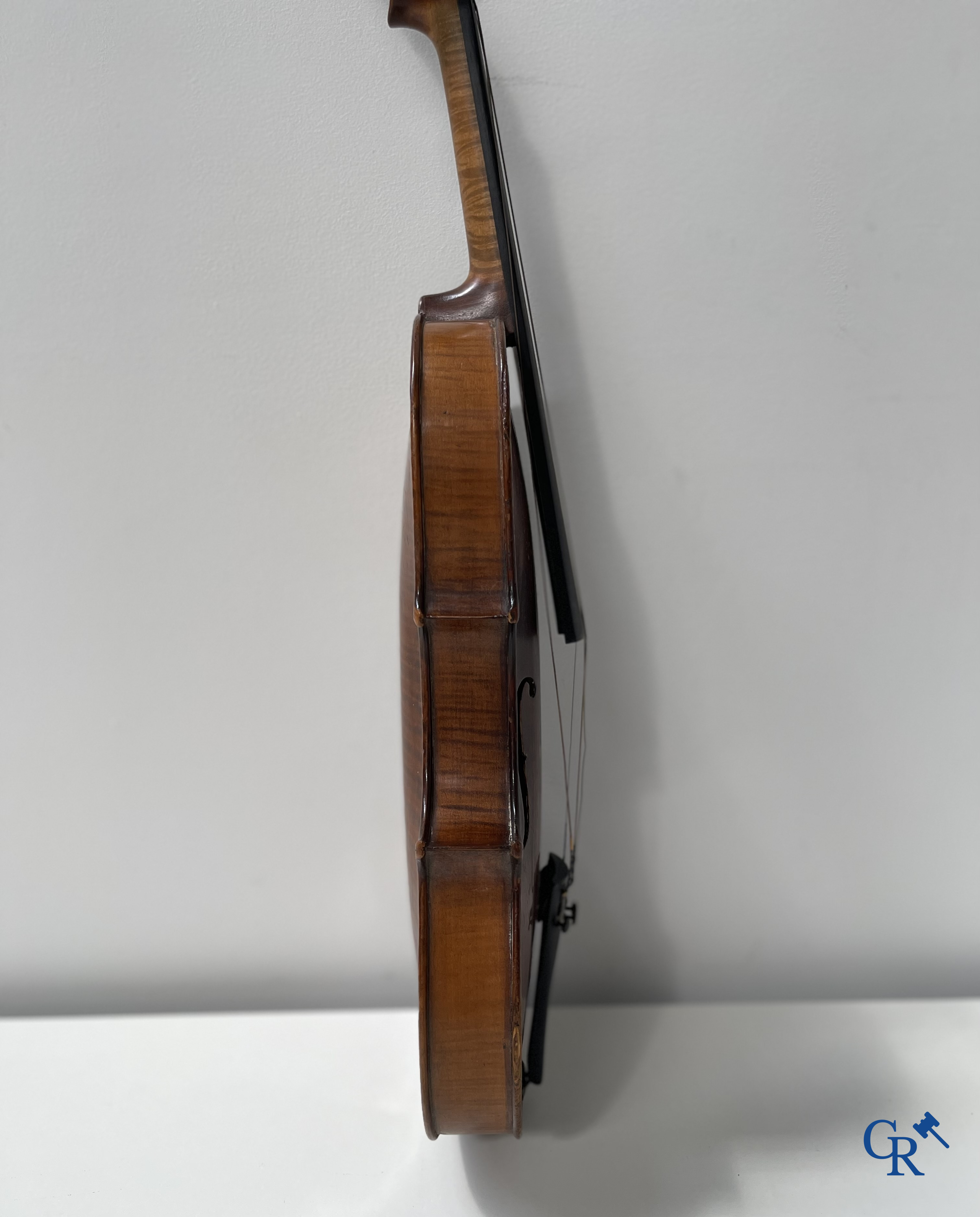 Musical instrument, violin.