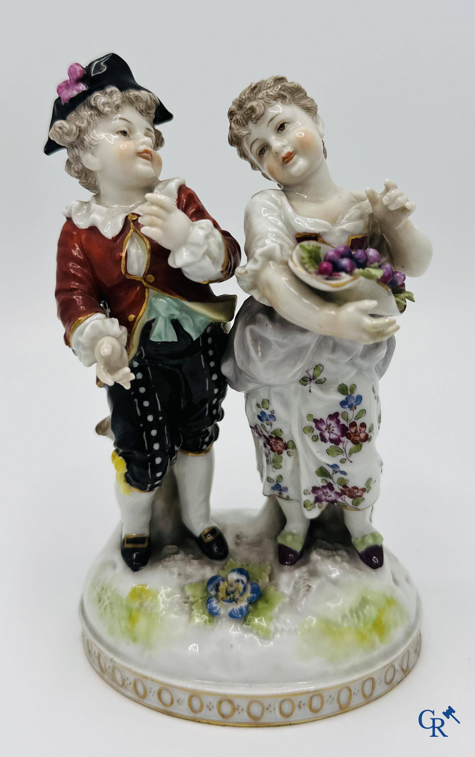 Porcelaine Allemande: 2 Groupes avec personnages en porcelaine allemande. 19ème