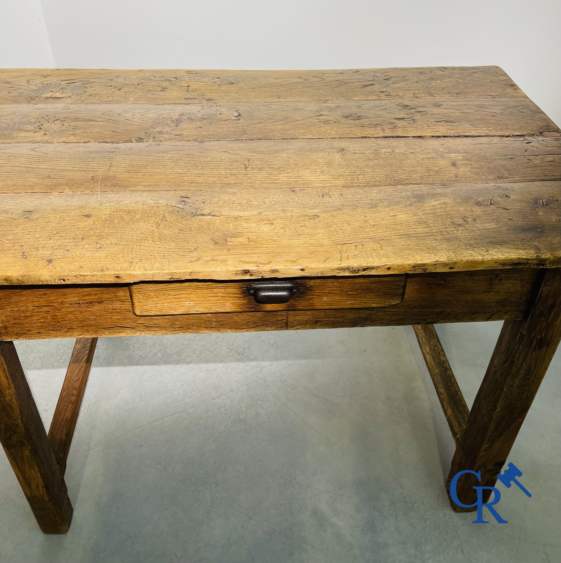 Large table in oak. 18th century.