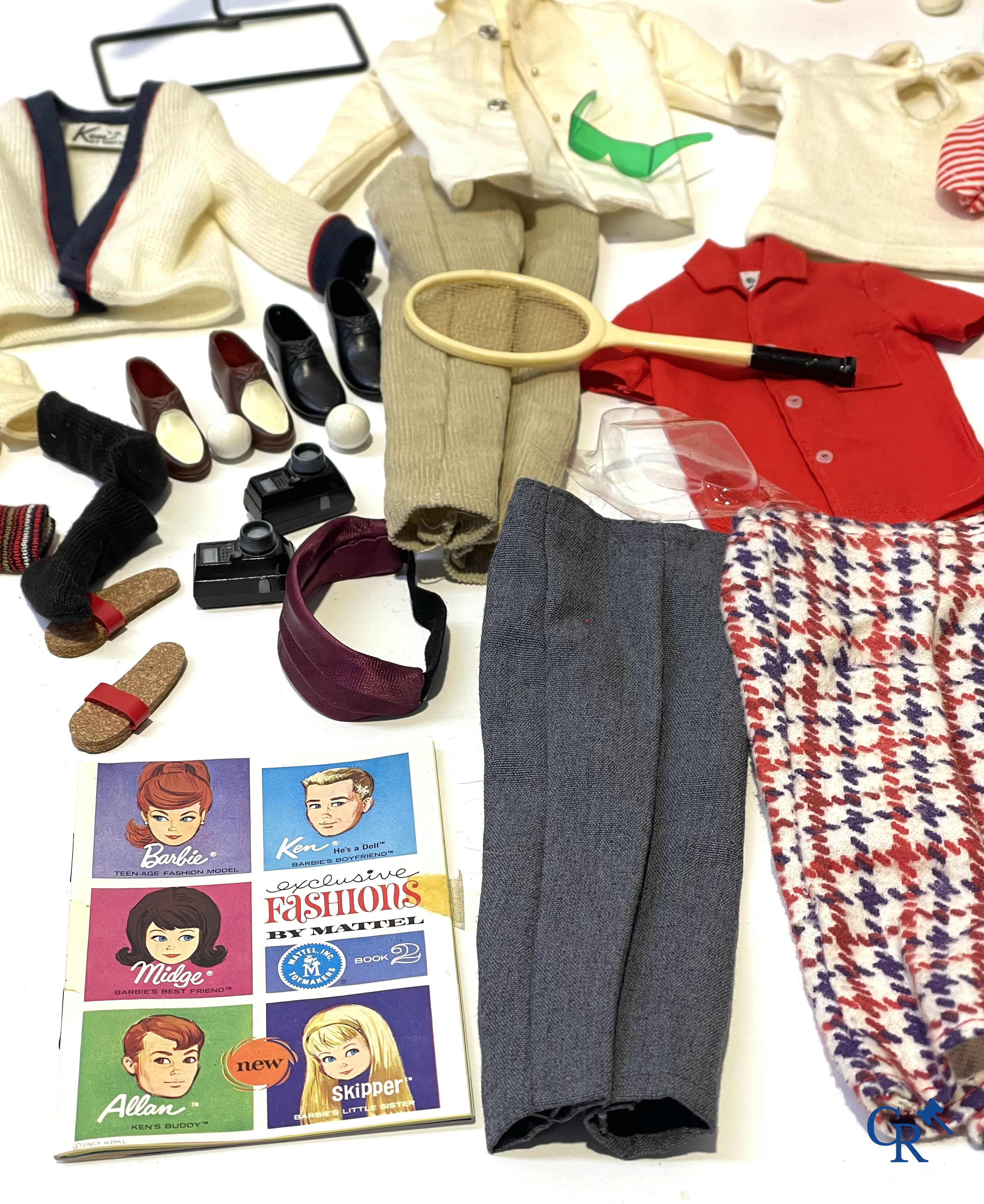 Vieux jouets. Mattel, un beau lot de poupées et attributs. Barbie, Ricky, Skipper, Ken, etc. Années 1960 et plus tard.