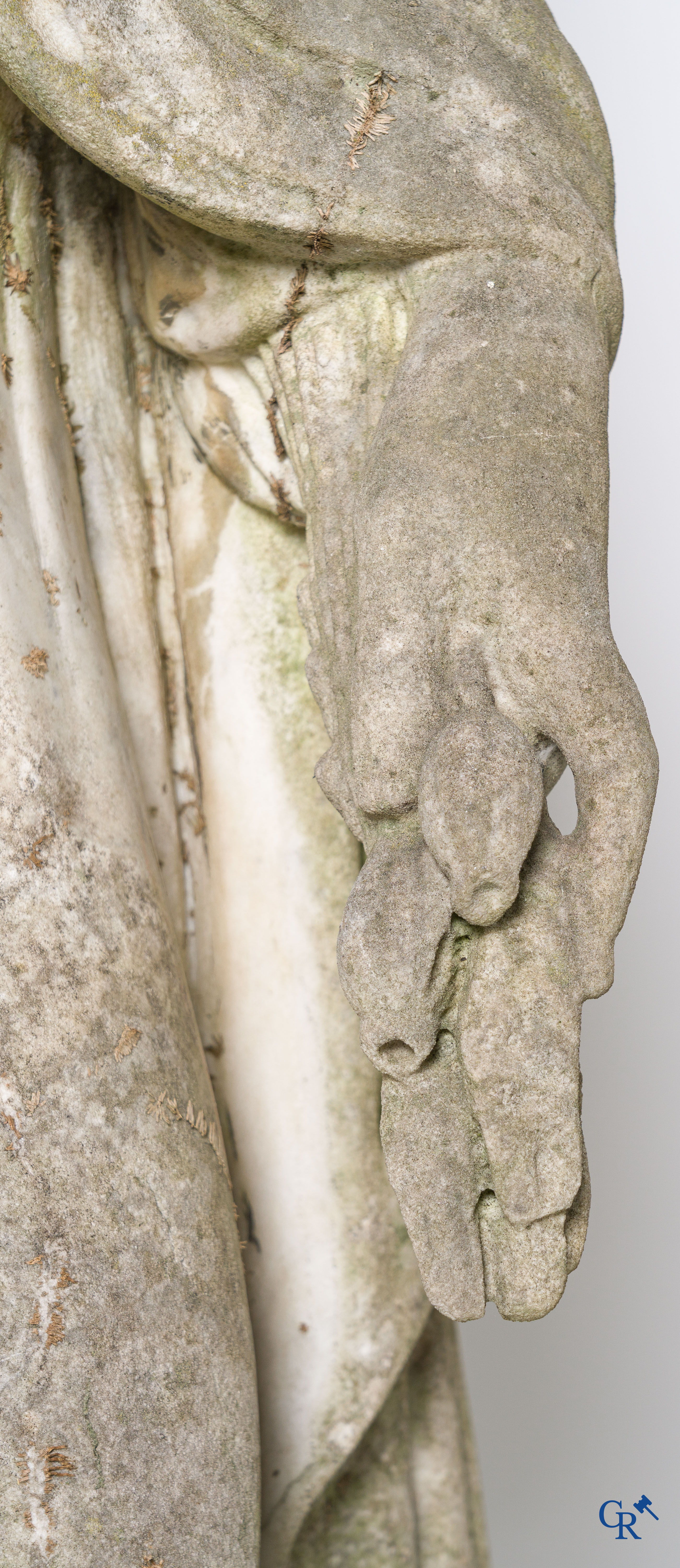 2 Imposante sculpturen in gebeeldhouwd marmer. De Romeinse godin Cerès en de Griekse god Asklepios. Circa 1700-1750.