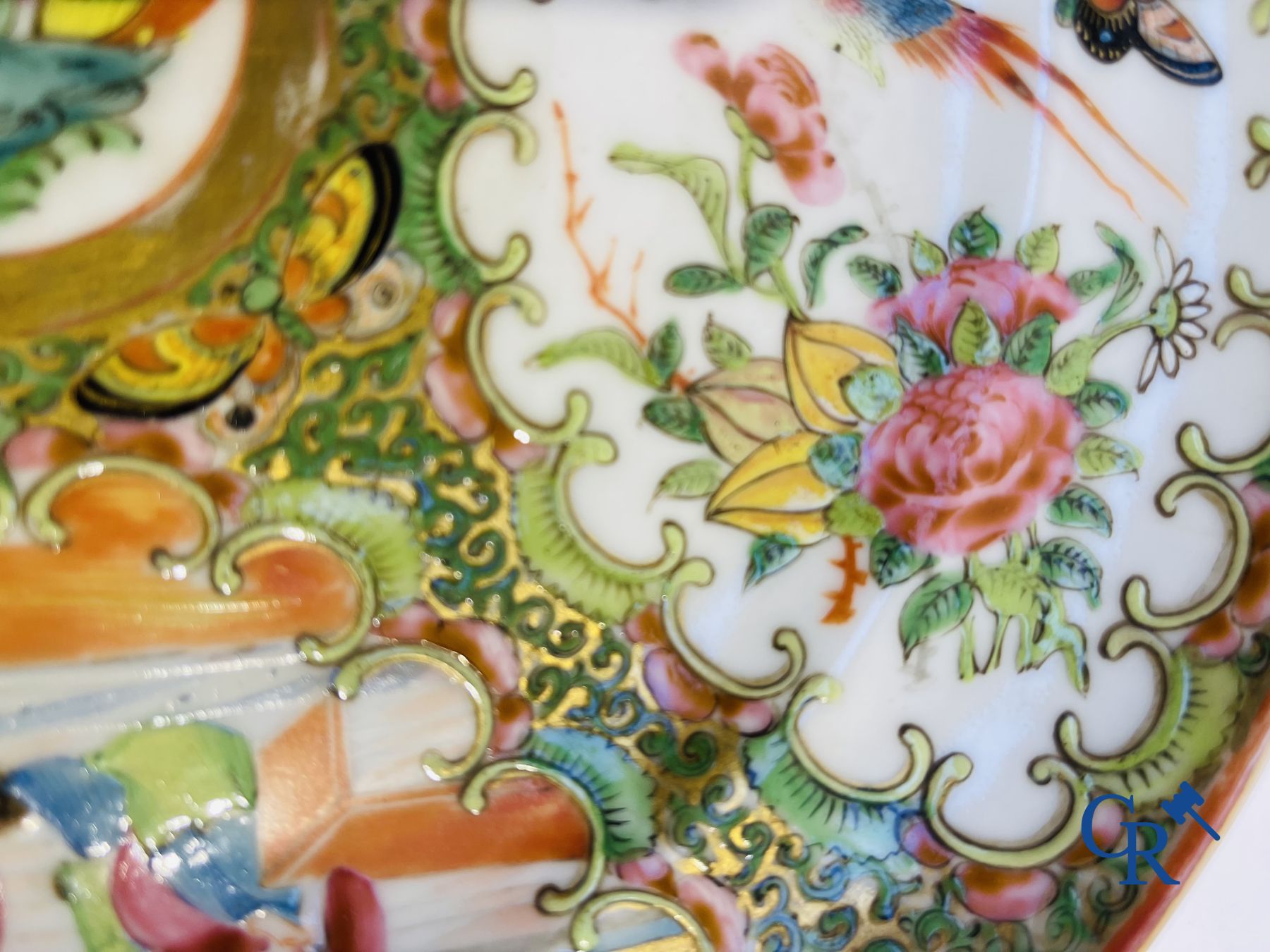 Porcelaine chinoise: 16 pièces de porcelaine chinoise XVIIIème et XIXème.