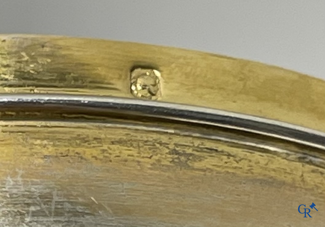 Objets religieux, un ciboria partie en vermeil avec 17 diamants taille brillant incorporés. 1ère titre. 19ème siècle.