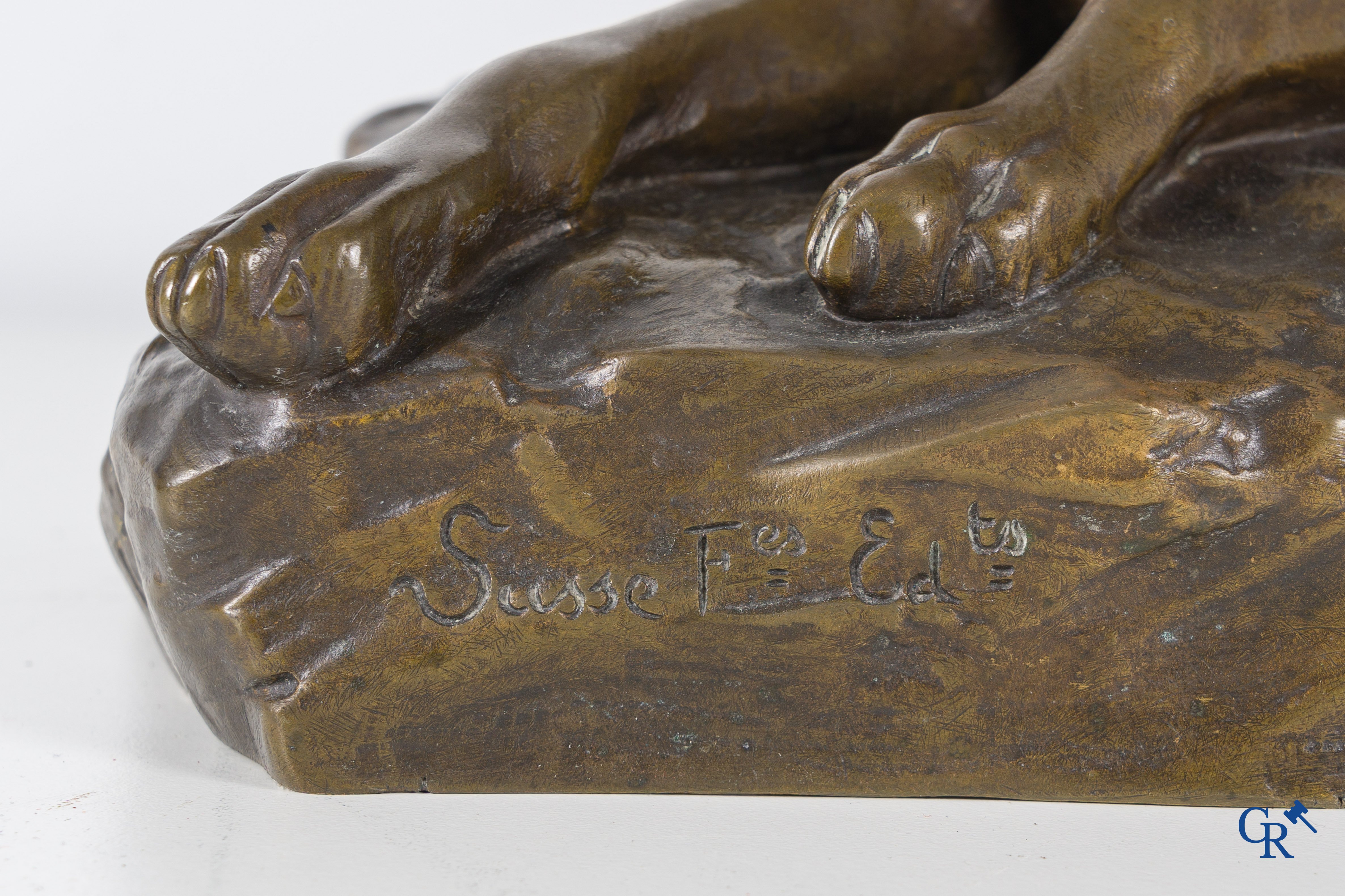 Jean Joire (1862-1950) Bronzen voorstelling van 2 herdershonden. Gieterij stempel Susse frères Editeurs.