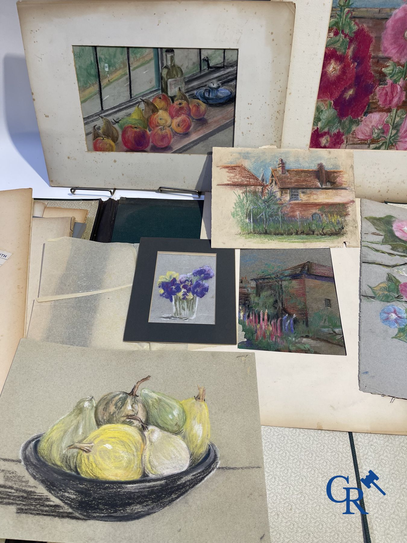 Interesting lot with gouaches and pastel drawings. Period 1880-1920.