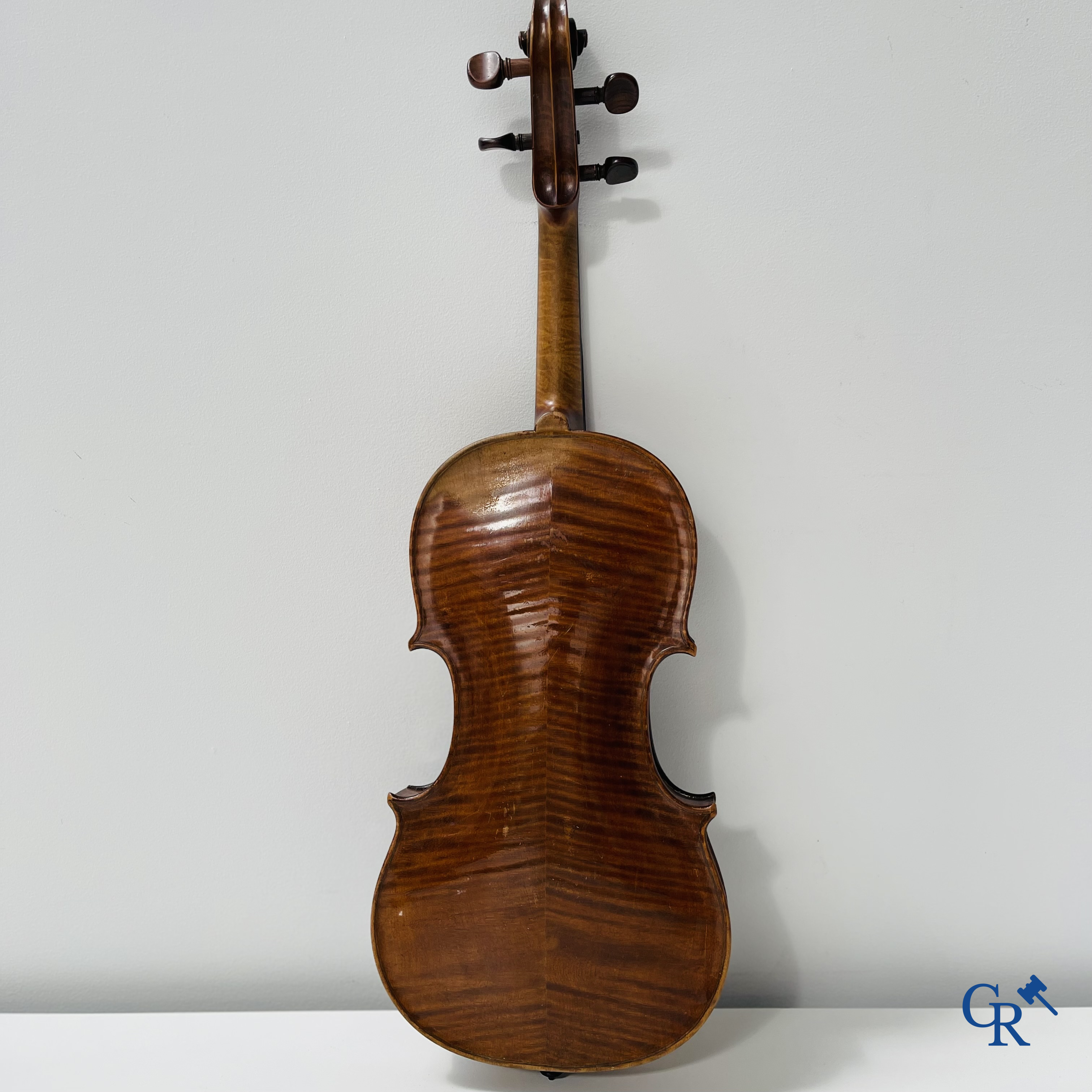 Musical instrument, violin.