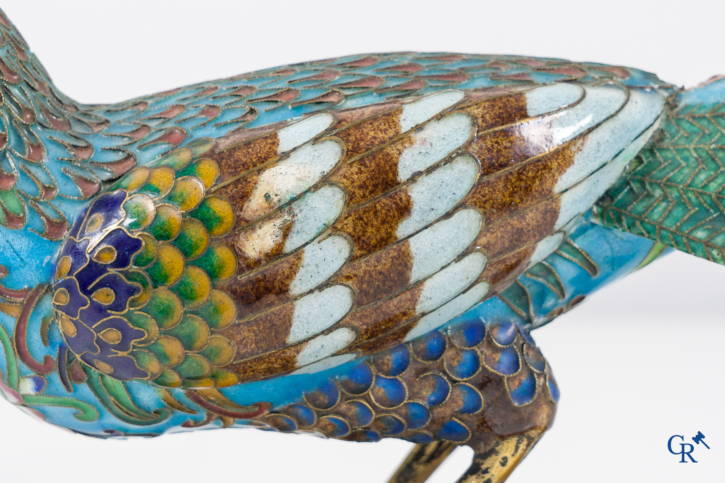 Asian Art: Chinese cloisonné. A pair of pheasants in finely crafted cloisonné. 20th century.