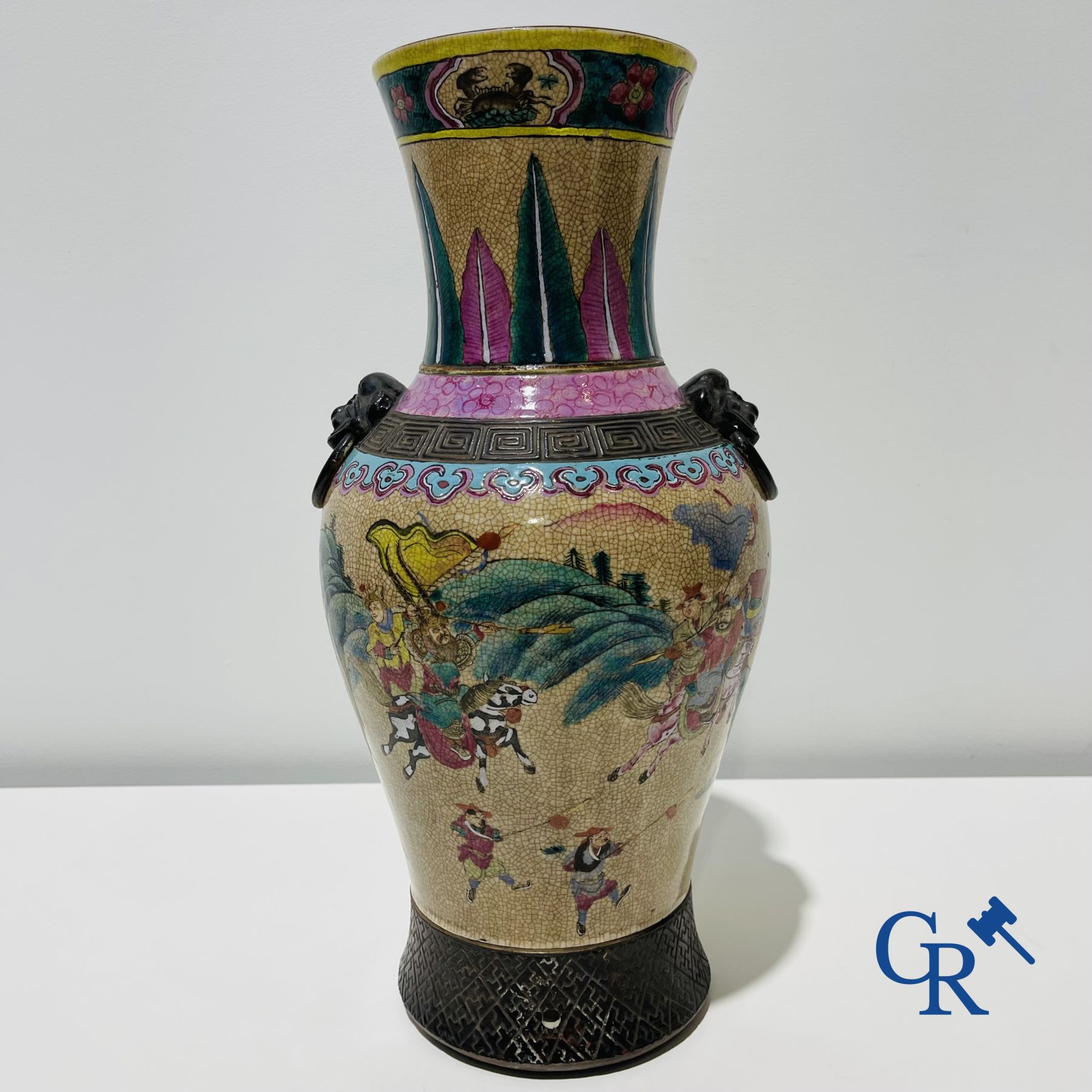 Asian art: A Chinese Nanking famille rose crackle vase with warrior decor. 19th century.